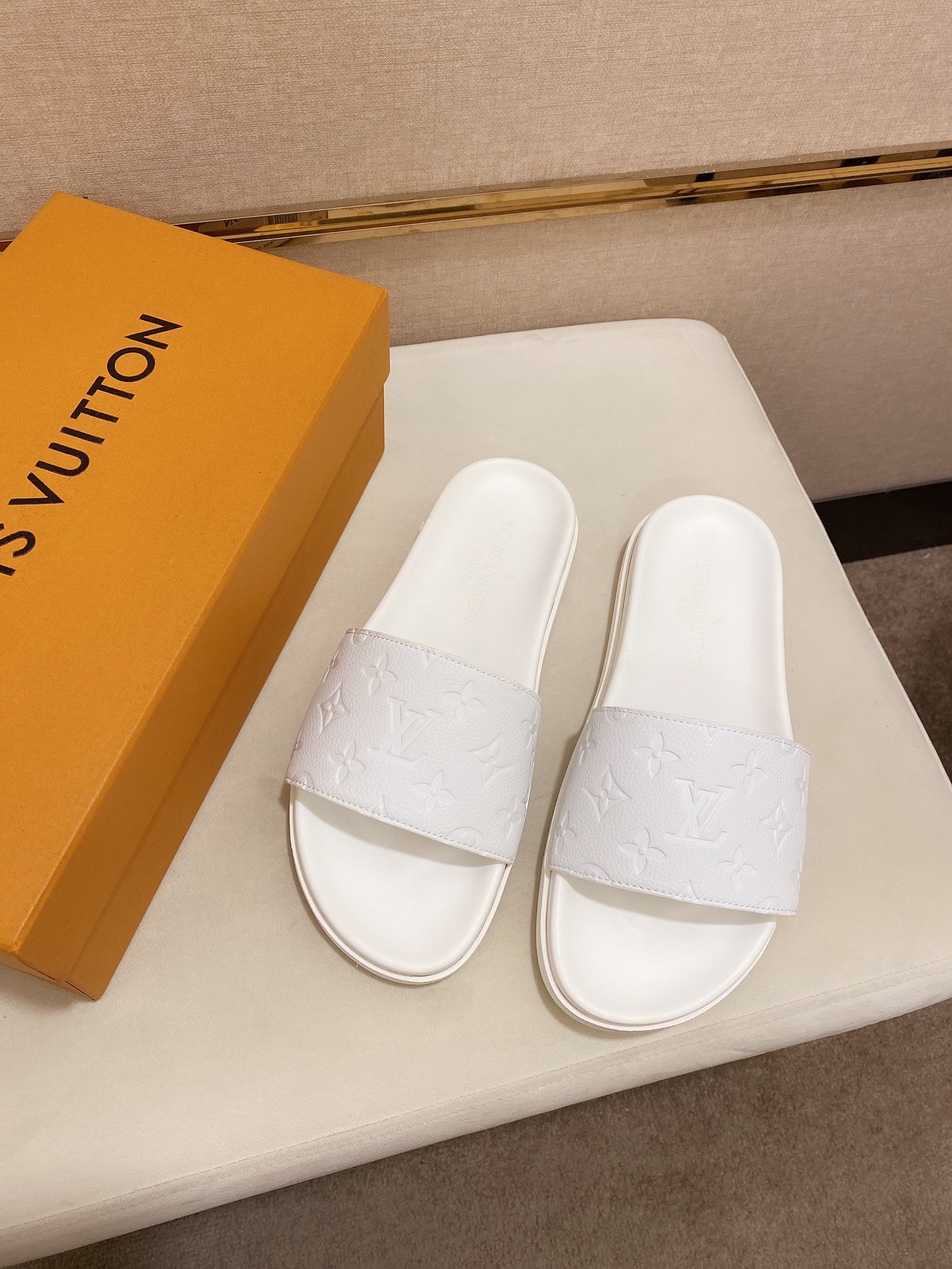 Louis Vuitton Slipper 14 - vstockx