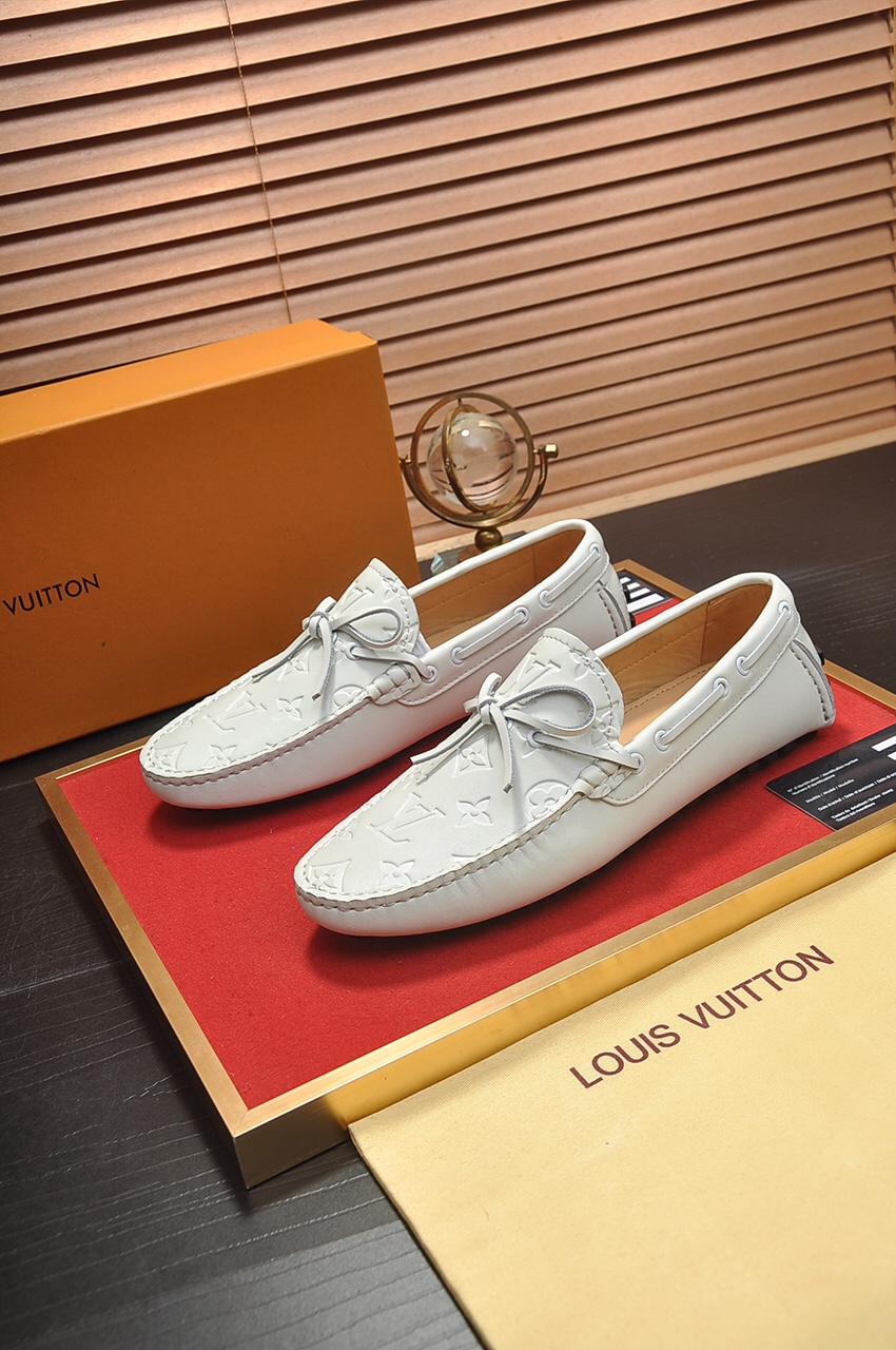 Louis Vuitton Leather Boots 20 - vstockx