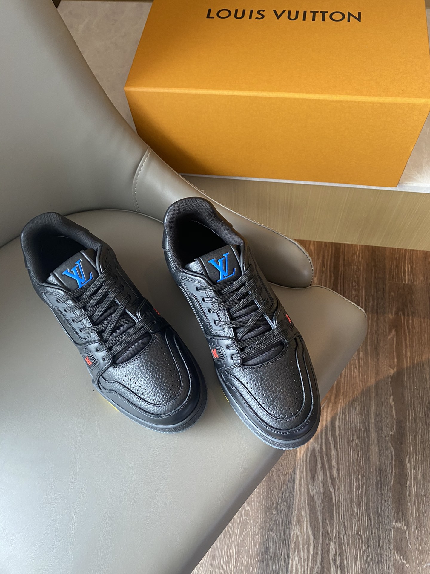 Louis Vuitton LV TRAINERS SNEAKER 9 - vstockx