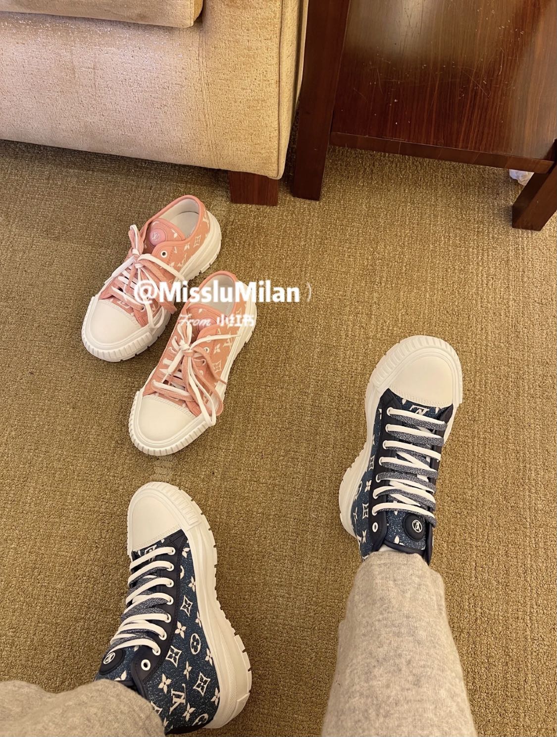 Louis Vuitton LV SQUAD TRAINER BOOTS 5 - vstockx