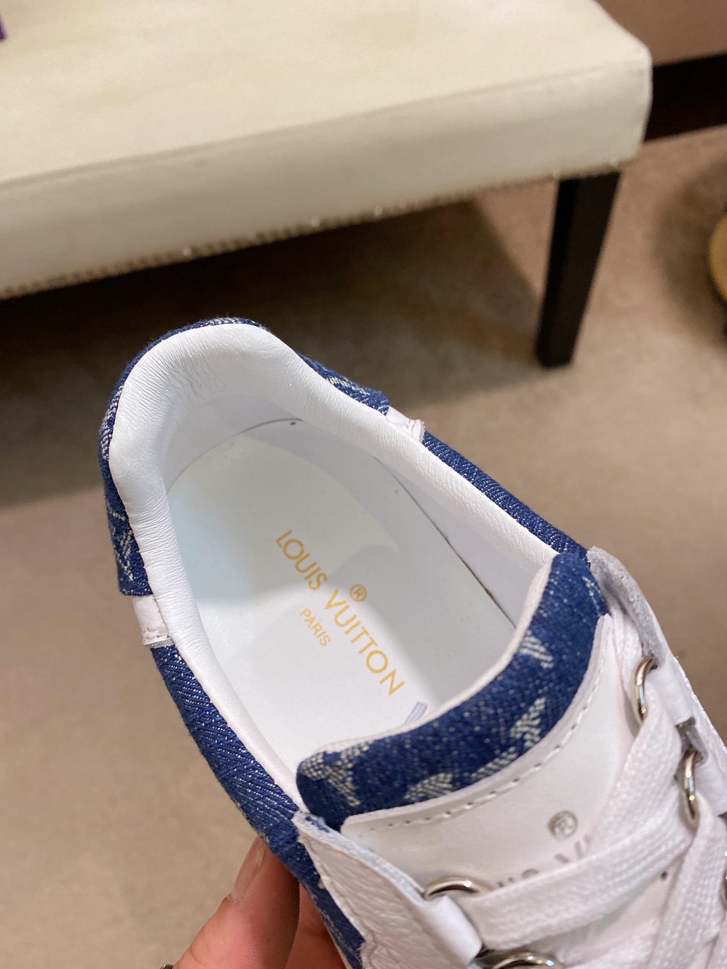 Louis Vuitton Low Top sneaker 108 - vstockx