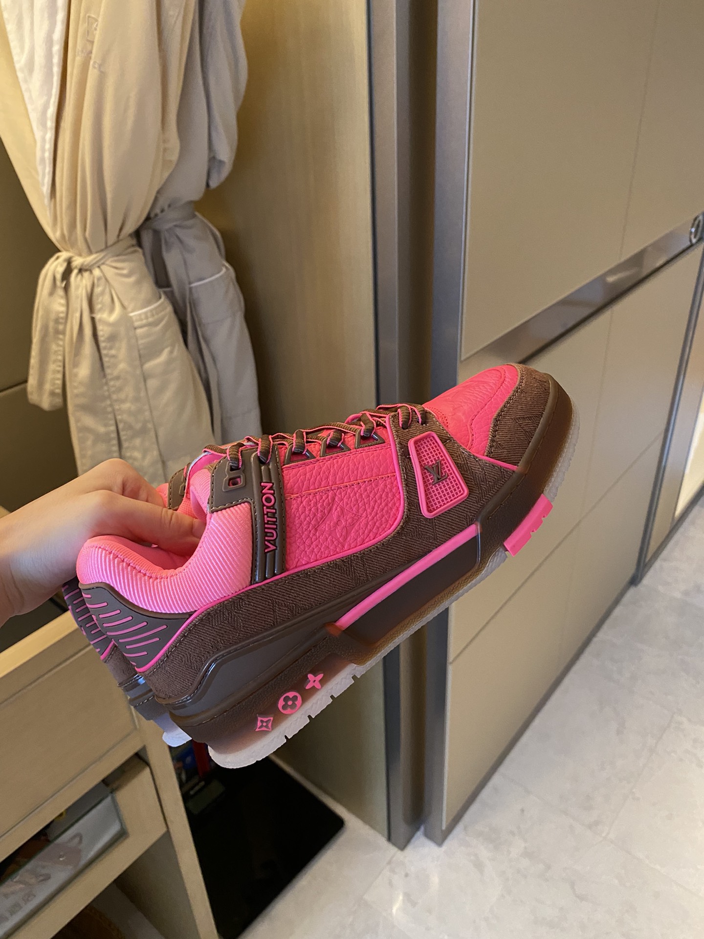 Louis Vuitton LV TRAINERS SNEAKER 9 - vstockx