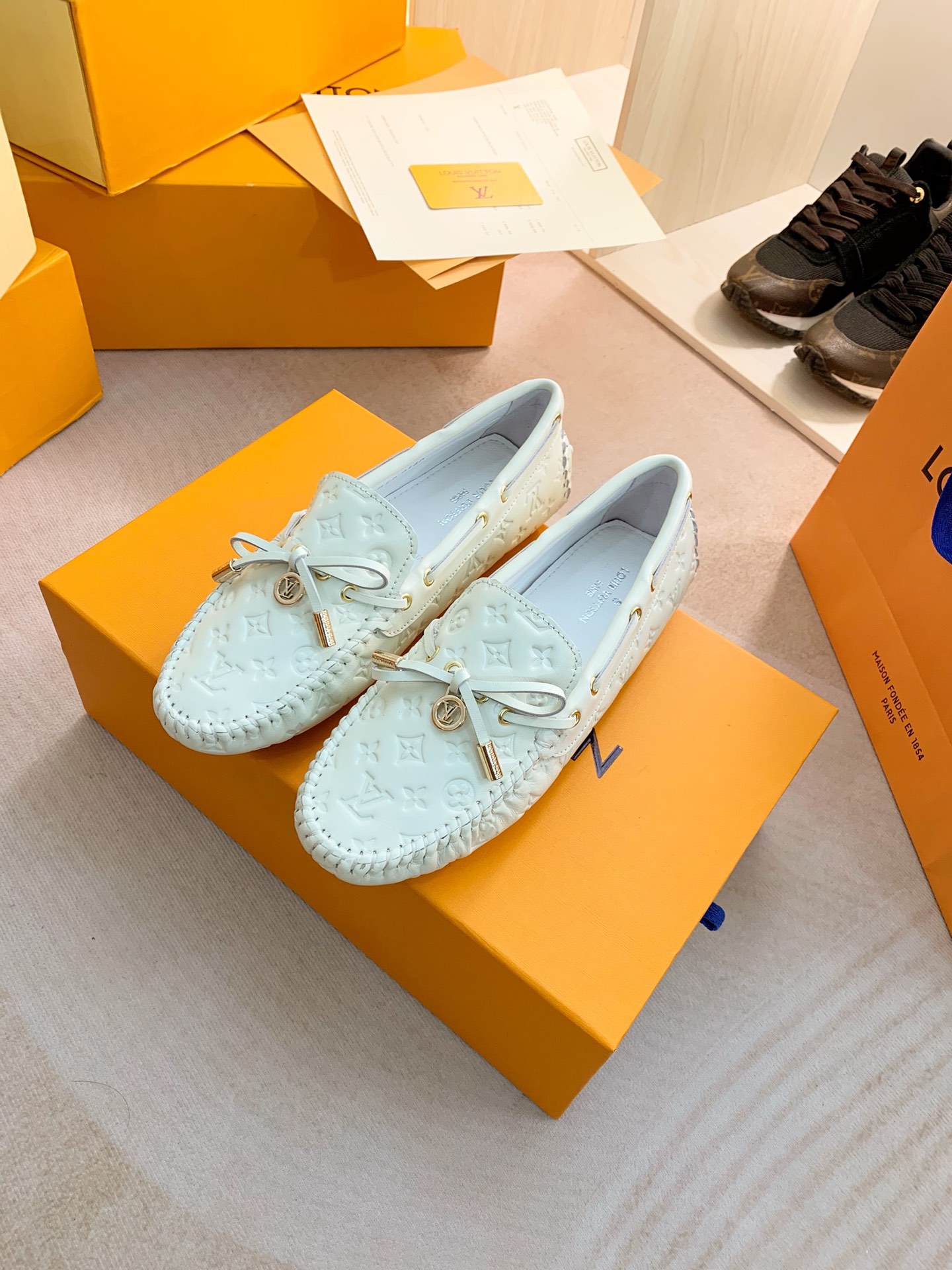 Louis Vuitton GLORIA FLAT LOAFERS WOMEN 11 - vstockx