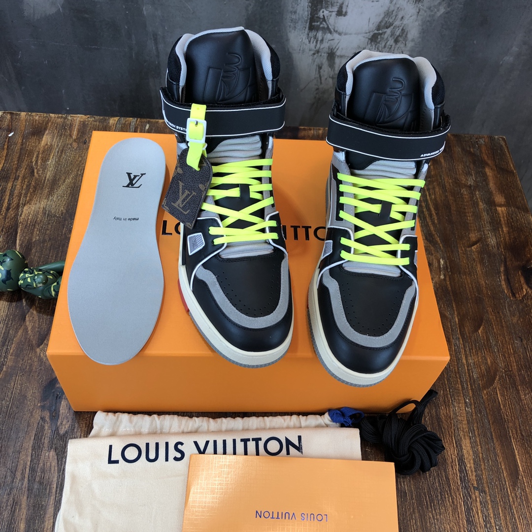 Louis Vuitton Trainer Sneakers 15 - vstockx