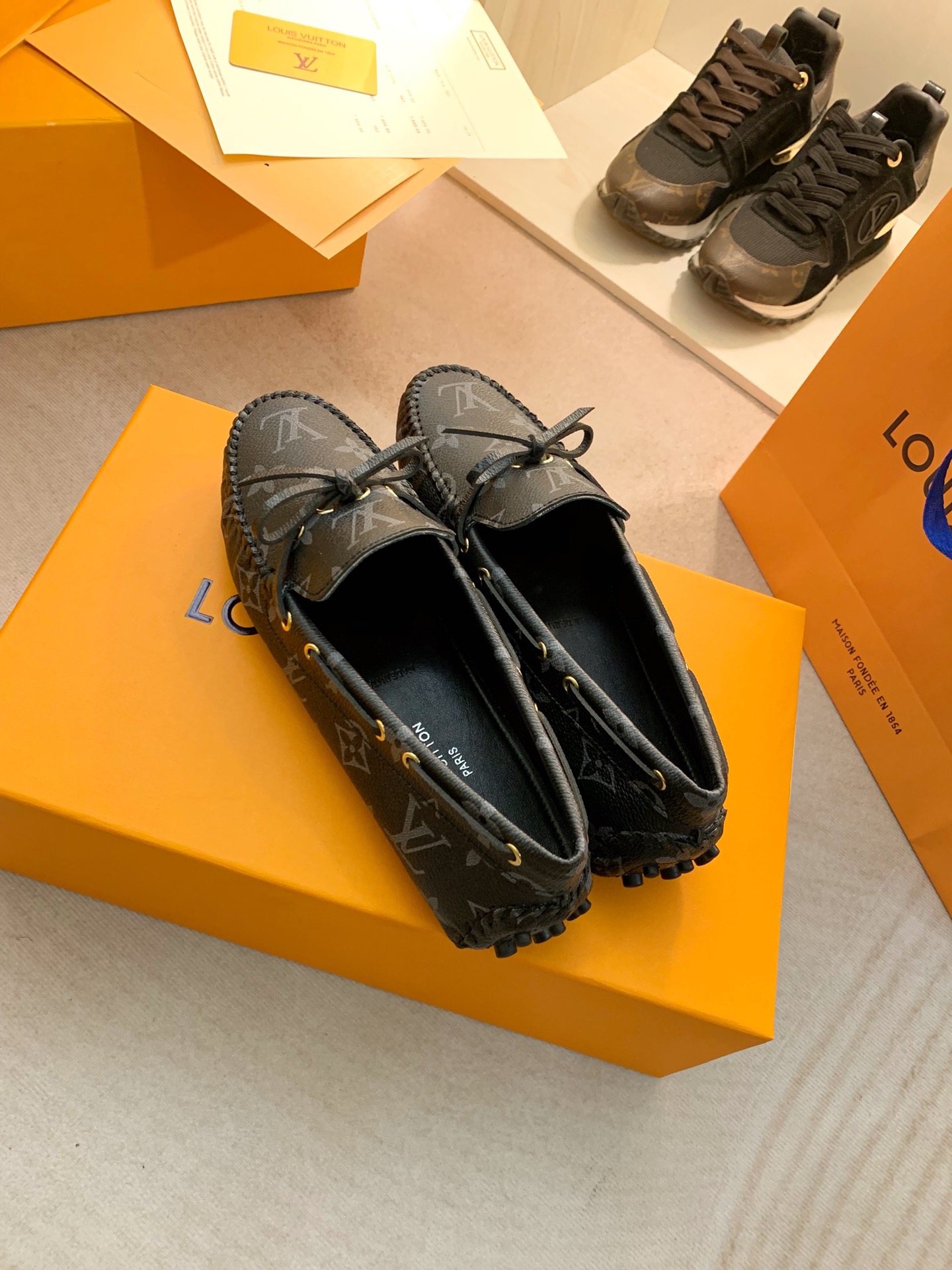 Louis Vuitton GLORIA FLAT LOAFERS WOMEN 11 - vstockx