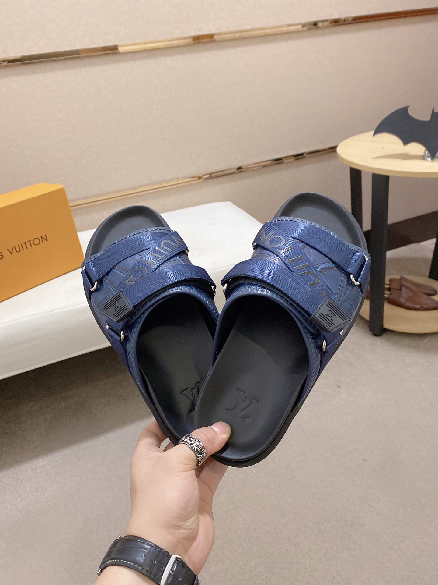 Louis Vuitton Honolulu Sneaker 2 - vstockx