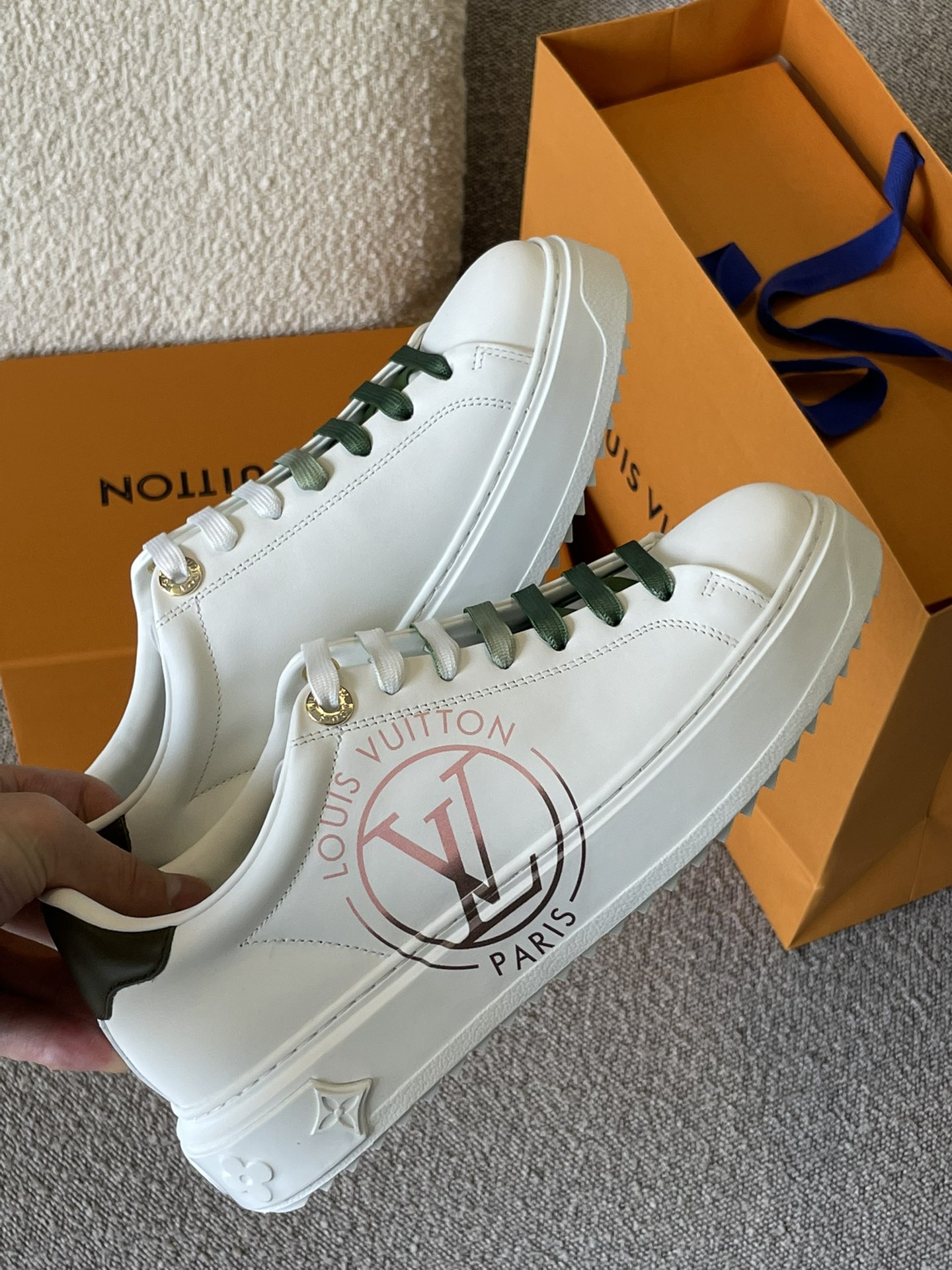 Louis Vuitton TIME OUT TRAINERS 1 - vstockx