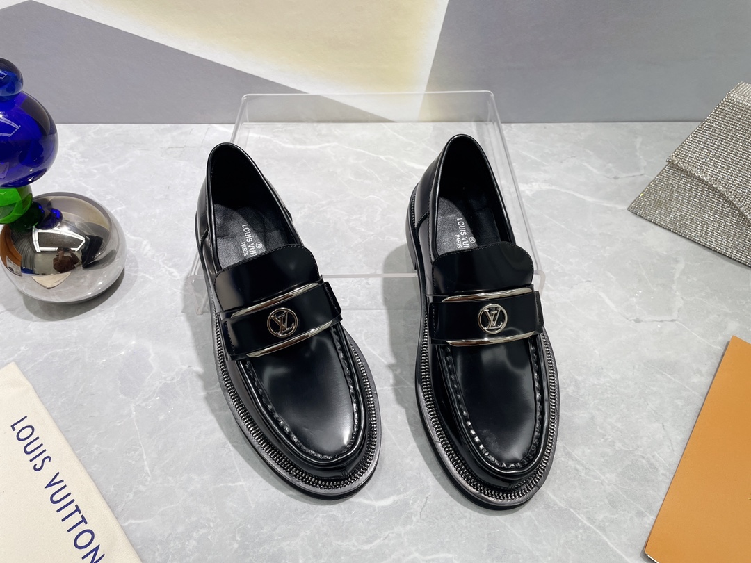 Louis Vuitton shoes WOMEN 3 - vstockx