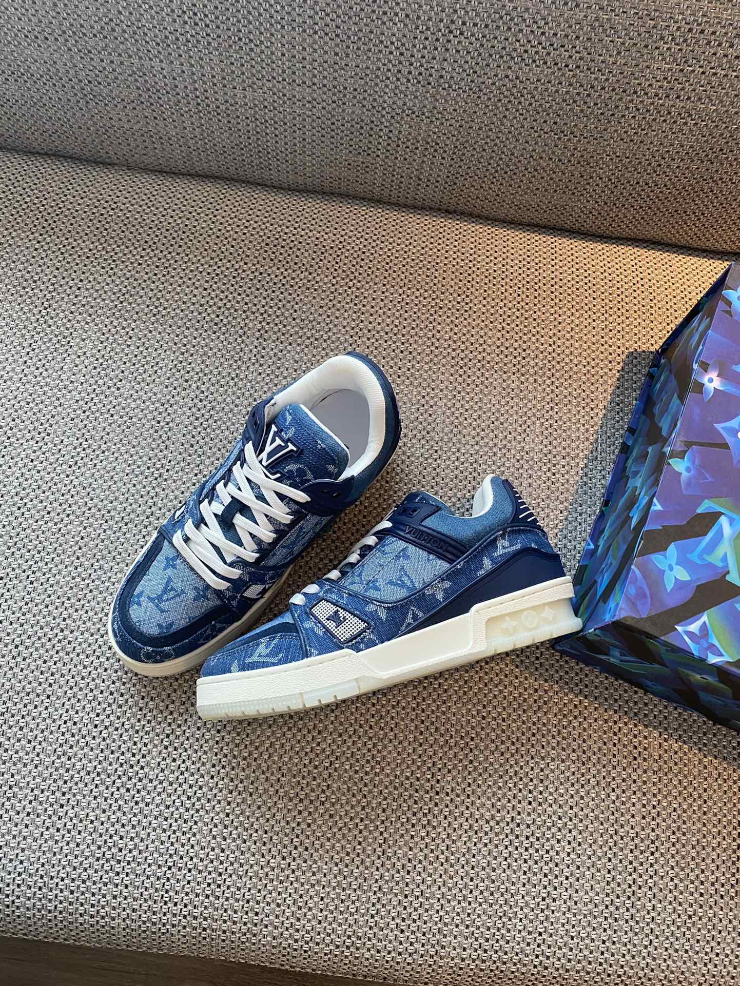 Louis Vuitton LV TRAINERS SNEAKER 9 - vstockx