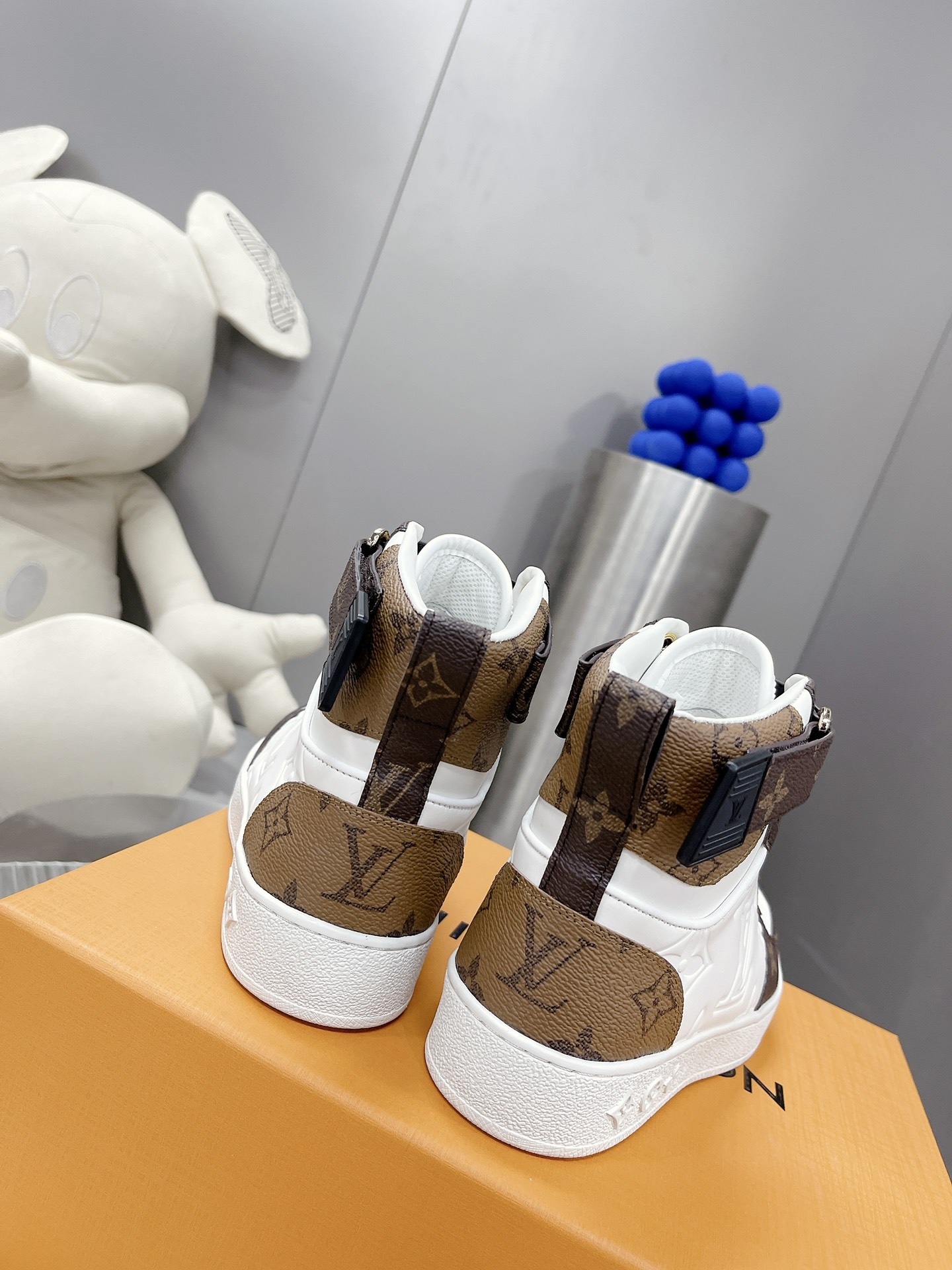 Louis Vuitton RIVOLI TRAINER BOOTS SNEAKER 11 - vstockx