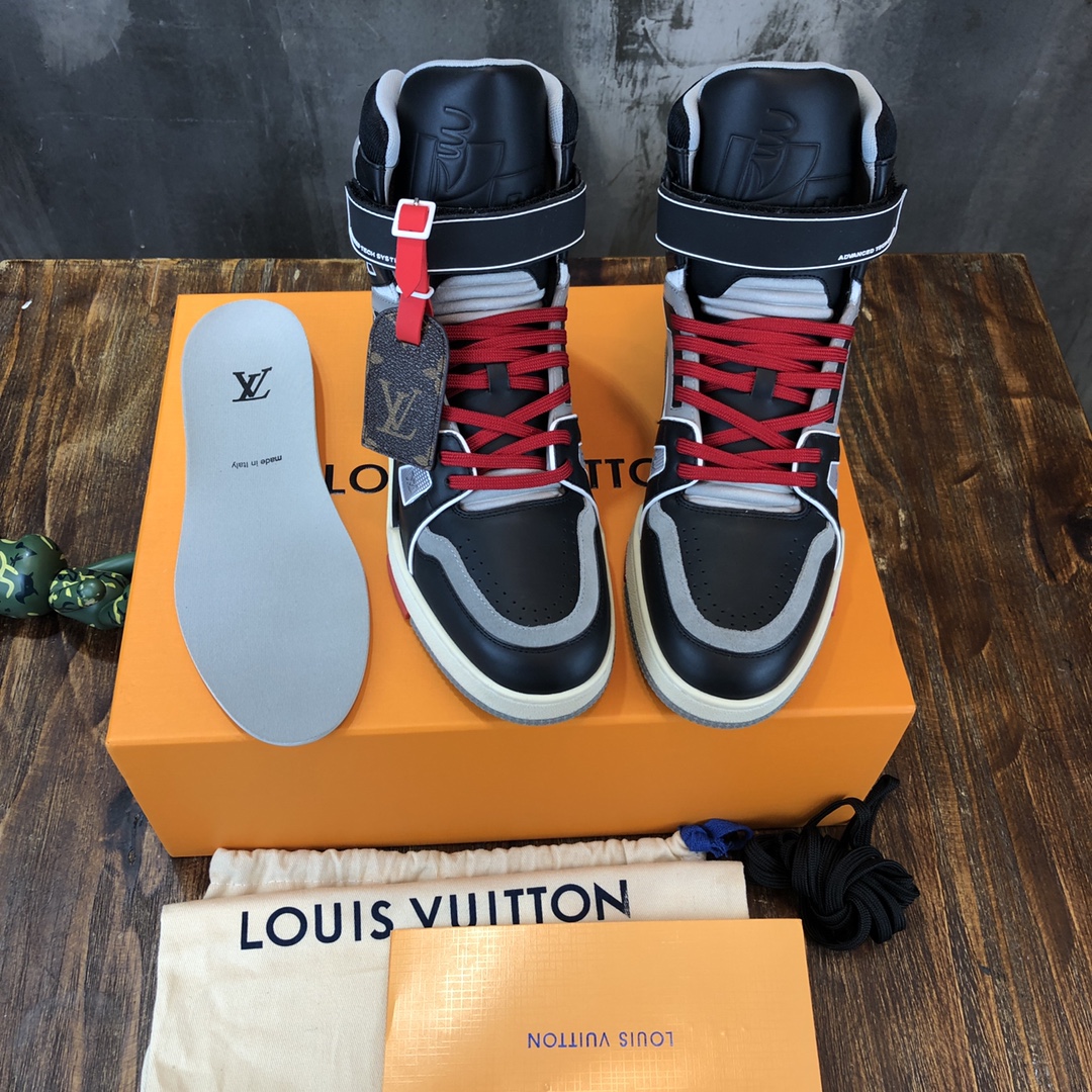 Louis Vuitton Trainer Sneakers 18 - vstockx