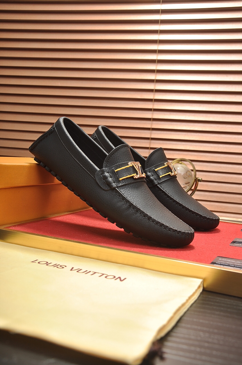 Louis Vuitton Leather Boots 23 - vstockx