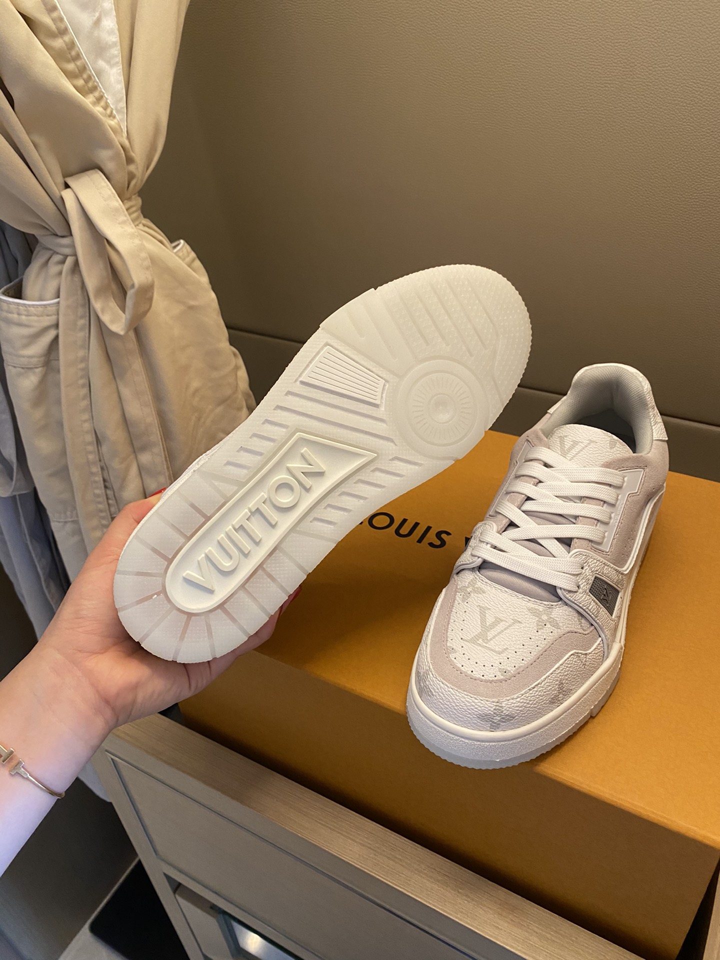 Louis Vuitton LV TRAINERS SNEAKER 9 - vstockx