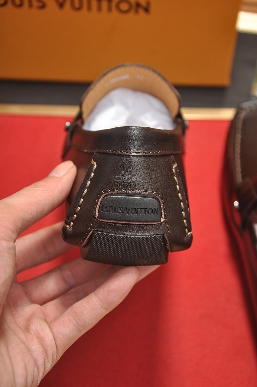 Louis Vuitton Leather Boots 31 - vstockx