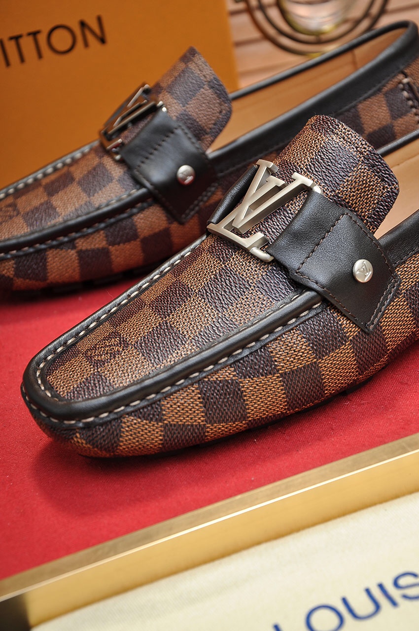 Louis Vuitton Leather Boots 9 - vstockx