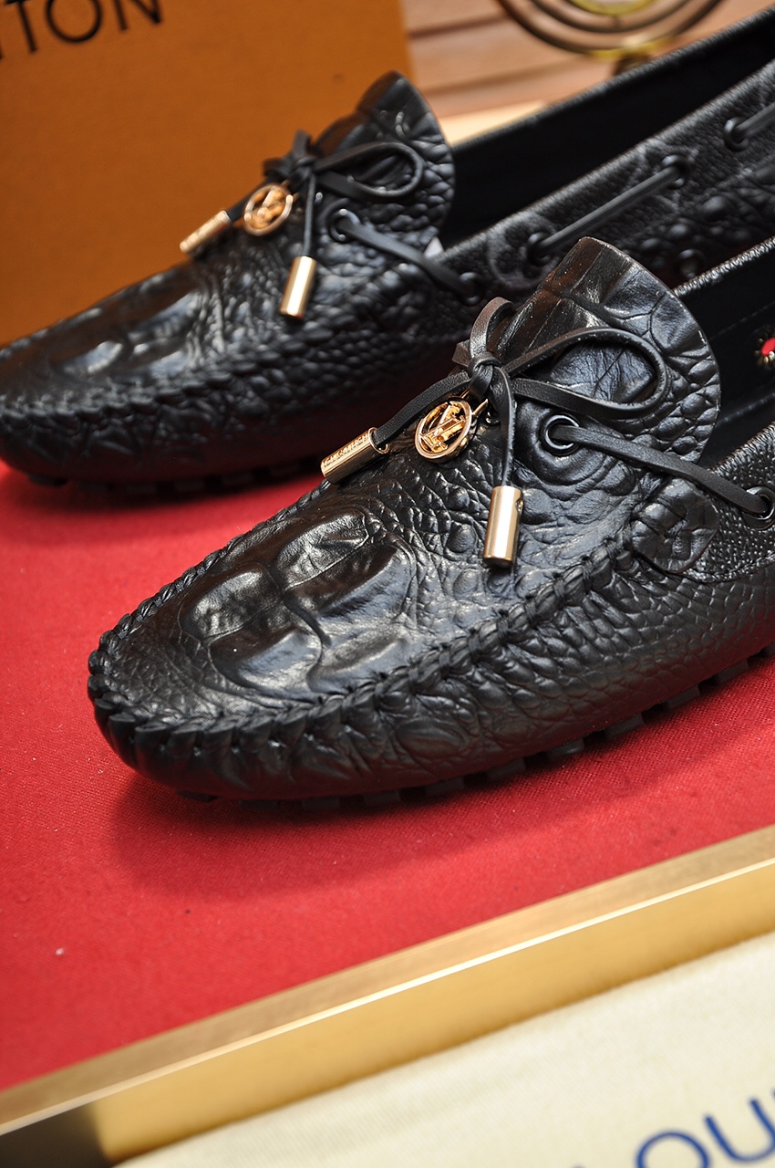 Louis Vuitton Leather Boots 6 - vstockx