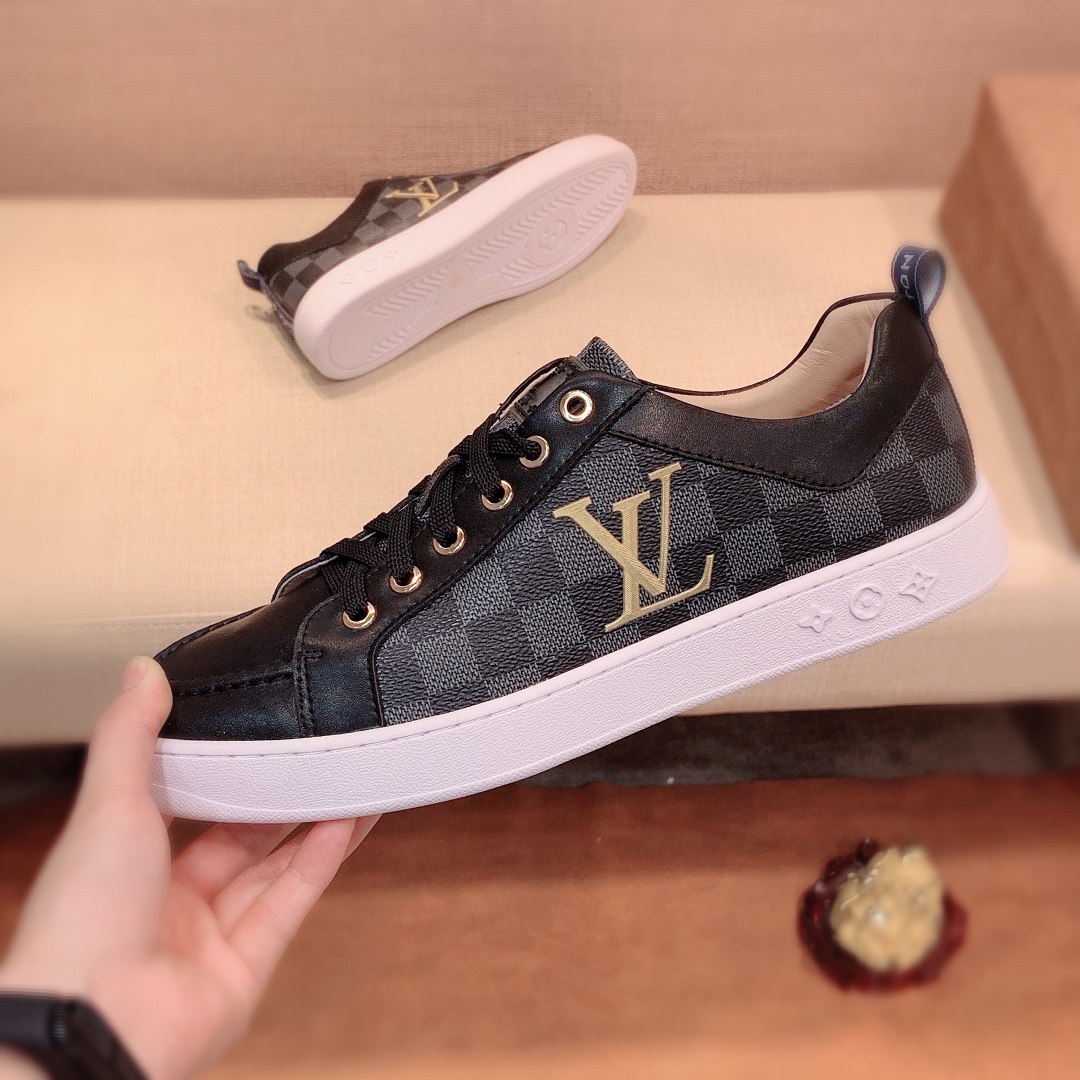 Louis Vuitton Low Top sneaker 100 - vstockx