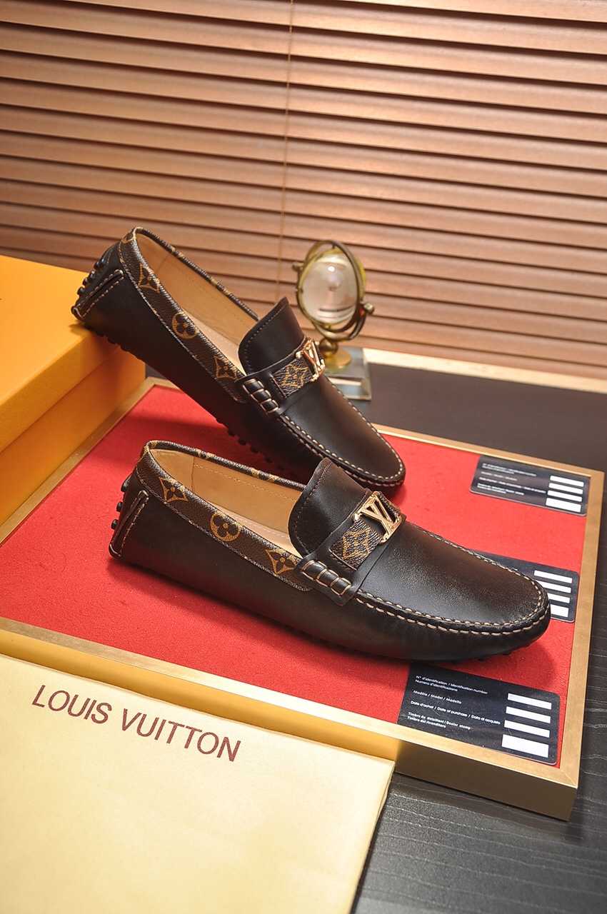 Louis Vuitton Leather Boots 12 - vstockx