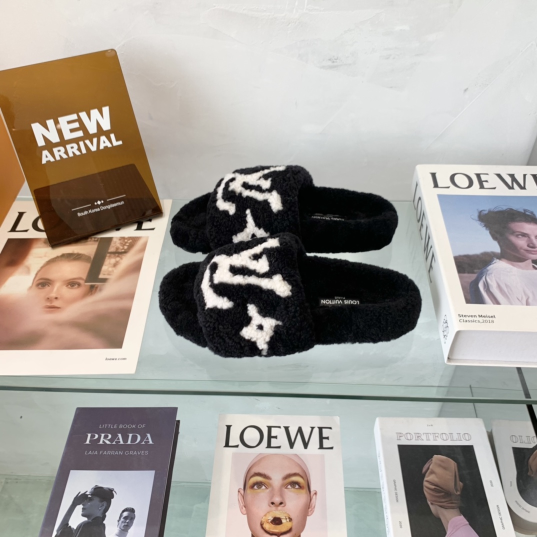 Louis Vuitton GLORIA FLAT LOAFERS WOMEN 12 - vstockx