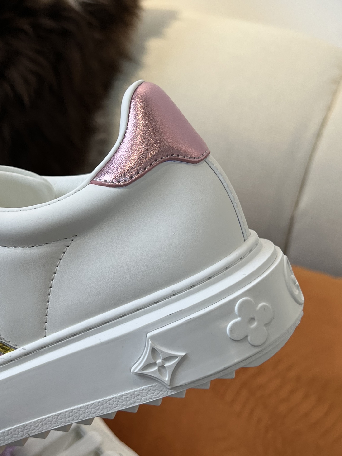 Louis Vuitton TIME OUT TRAINERS 1 - vstockx