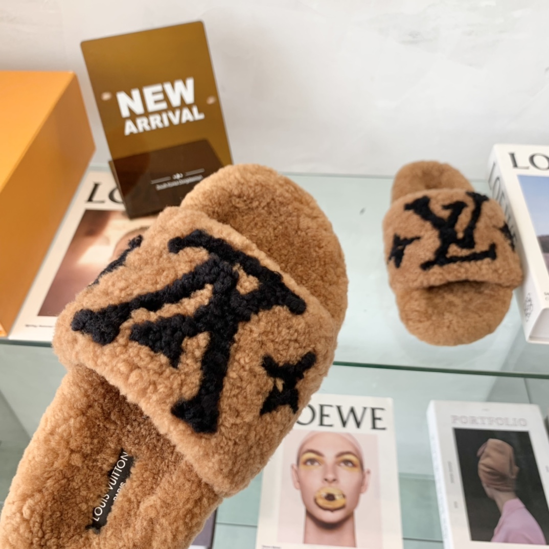 Louis Vuitton GLORIA FLAT LOAFERS WOMEN 12 - vstockx