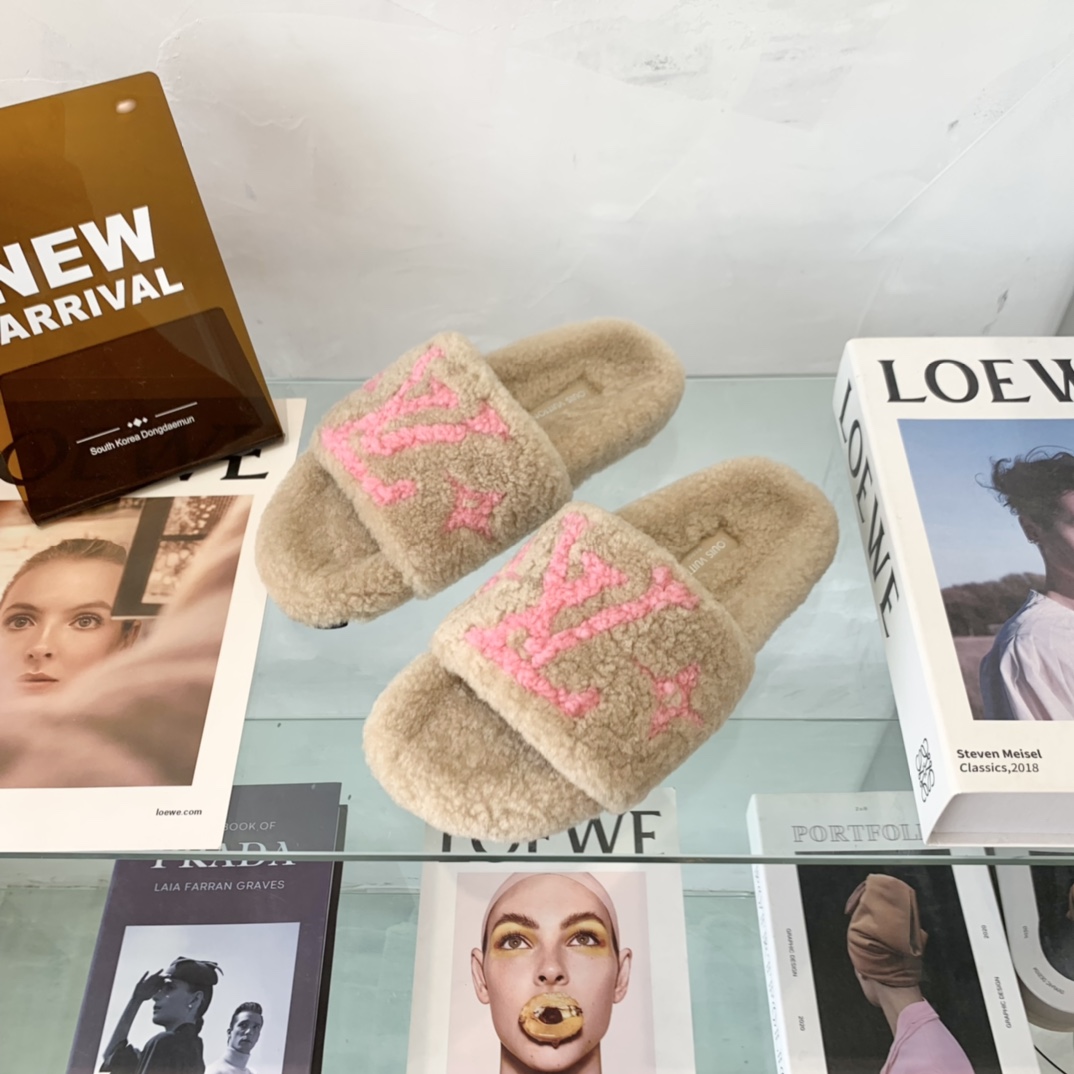 Louis Vuitton GLORIA FLAT LOAFERS WOMEN 12 - vstockx