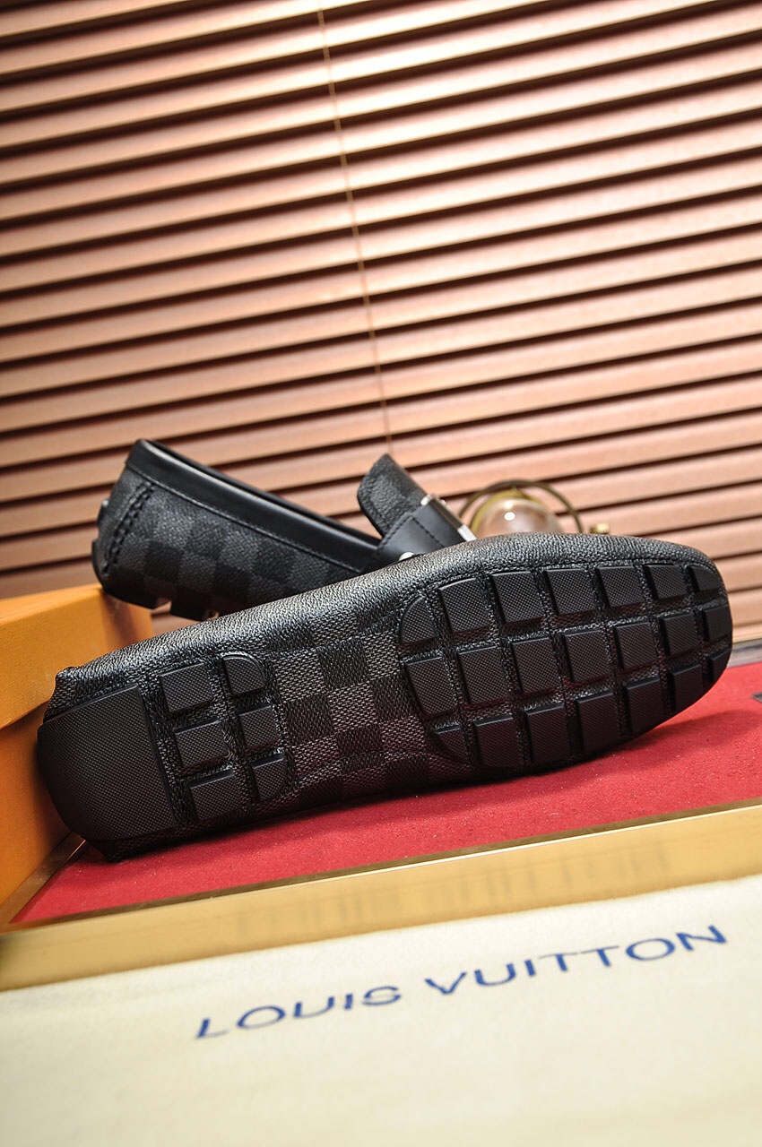 Louis Vuitton Leather Boots 10 - vstockx