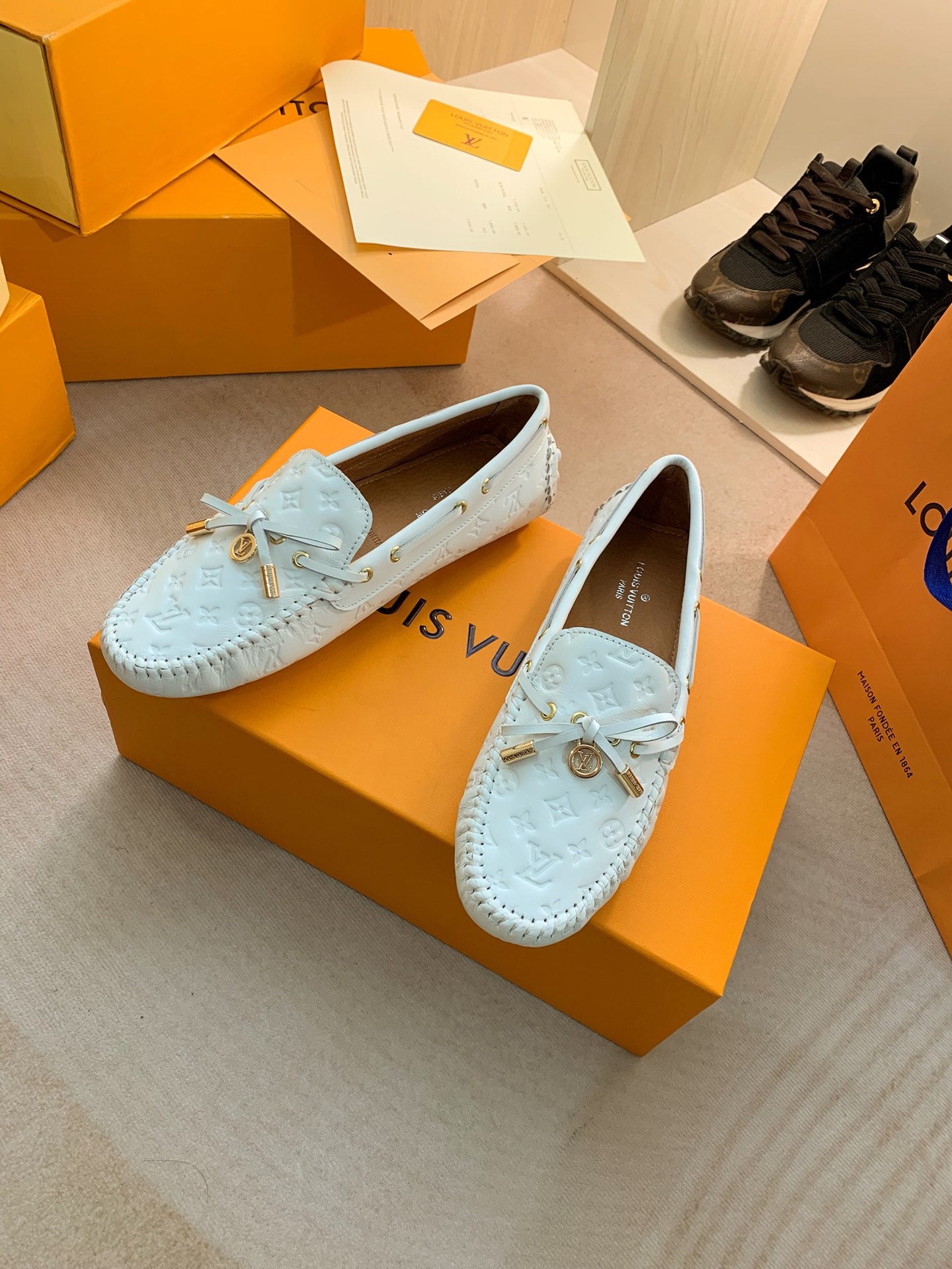 Louis Vuitton GLORIA FLAT LOAFERS WOMEN 11 - vstockx