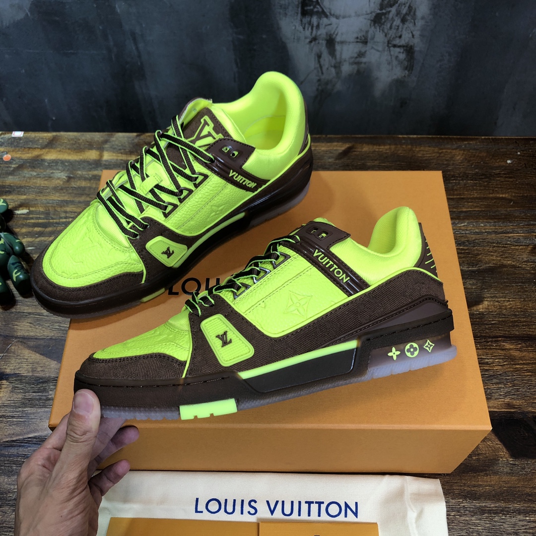 Louis Vuitton Trainer Sneakers 83 - vstockx