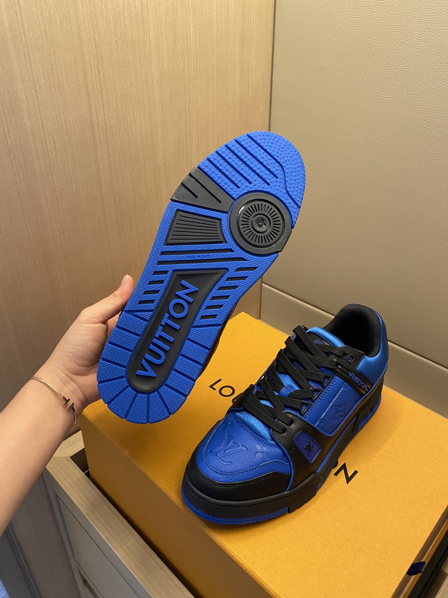 Louis Vuitton LV TRAINERS SNEAKER 9 - vstockx