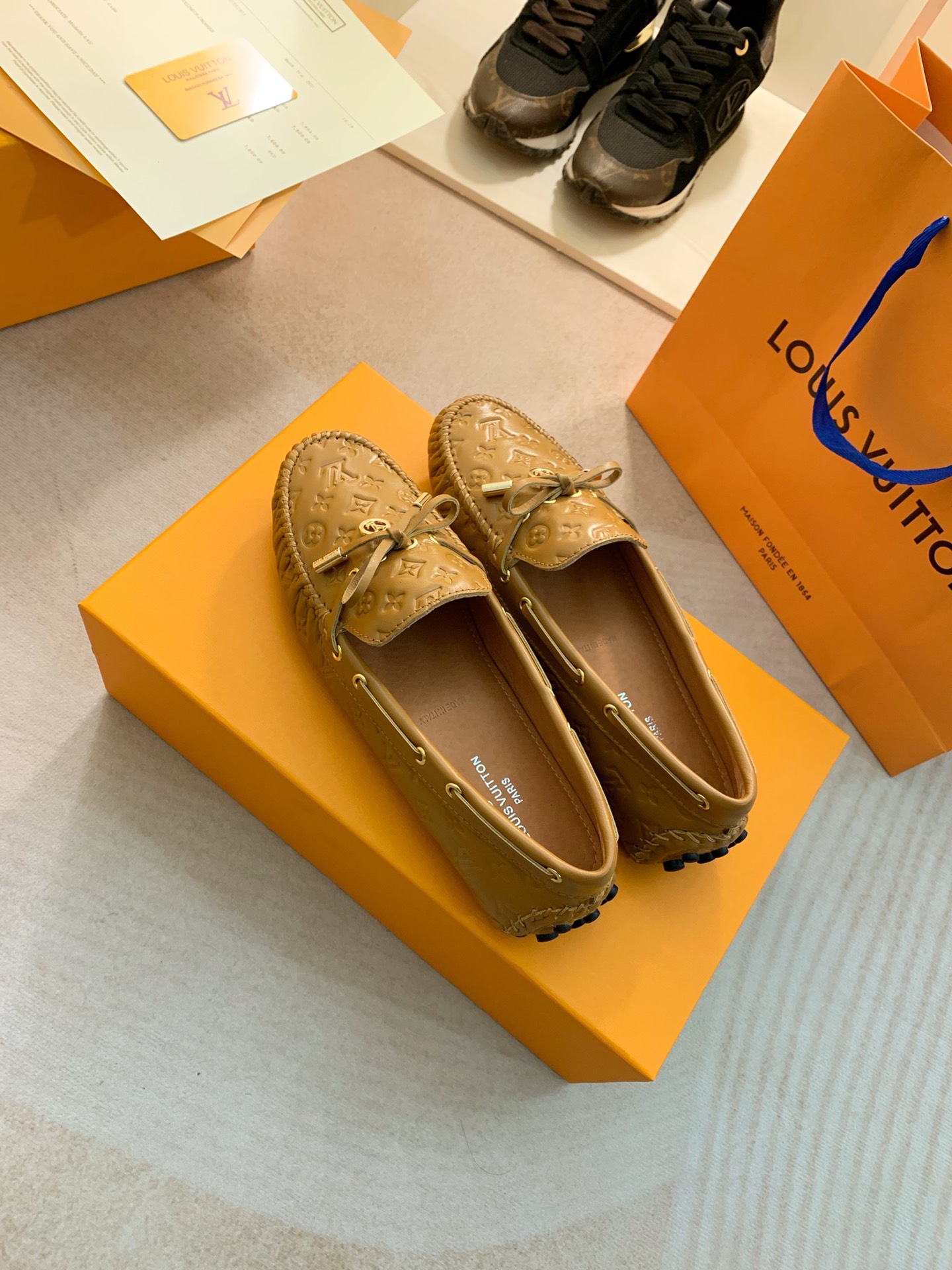 Louis Vuitton GLORIA FLAT LOAFERS WOMEN 11 - vstockx