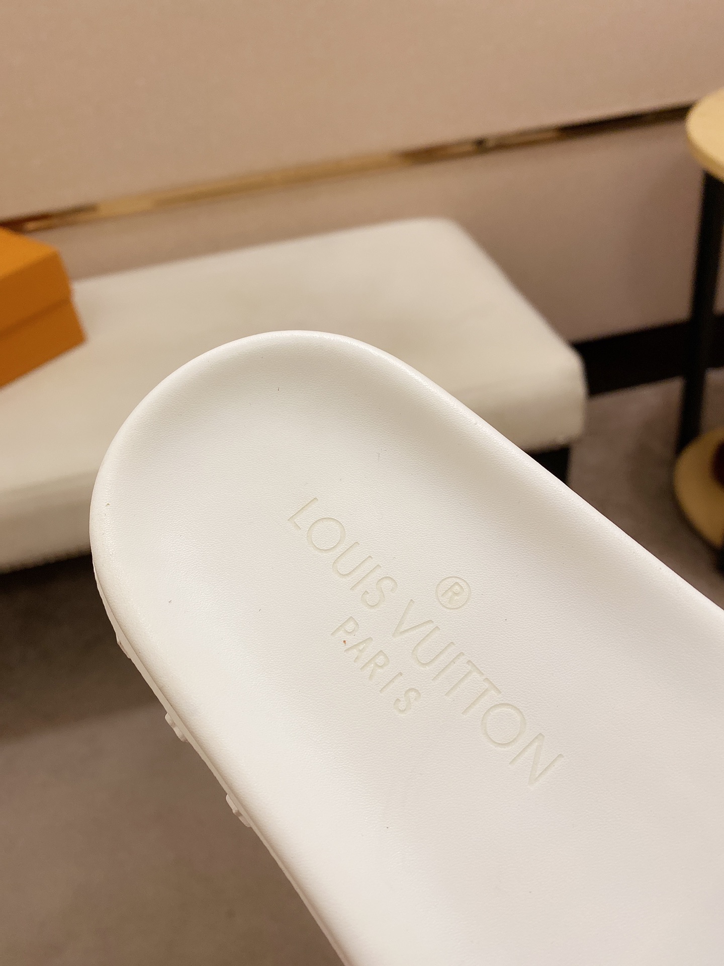 Louis Vuitton Slipper 14 - vstockx