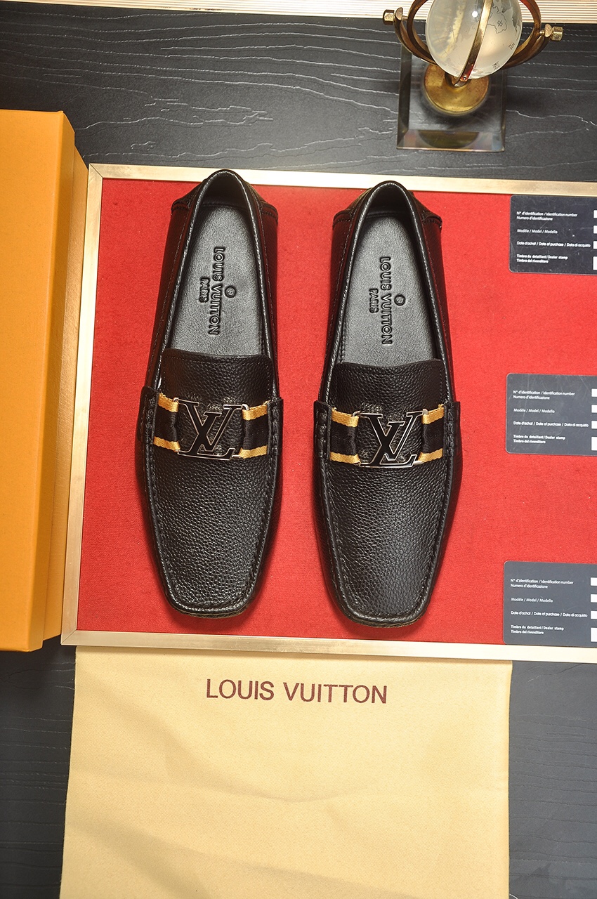 Louis Vuitton Leather Boots 27 - vstockx
