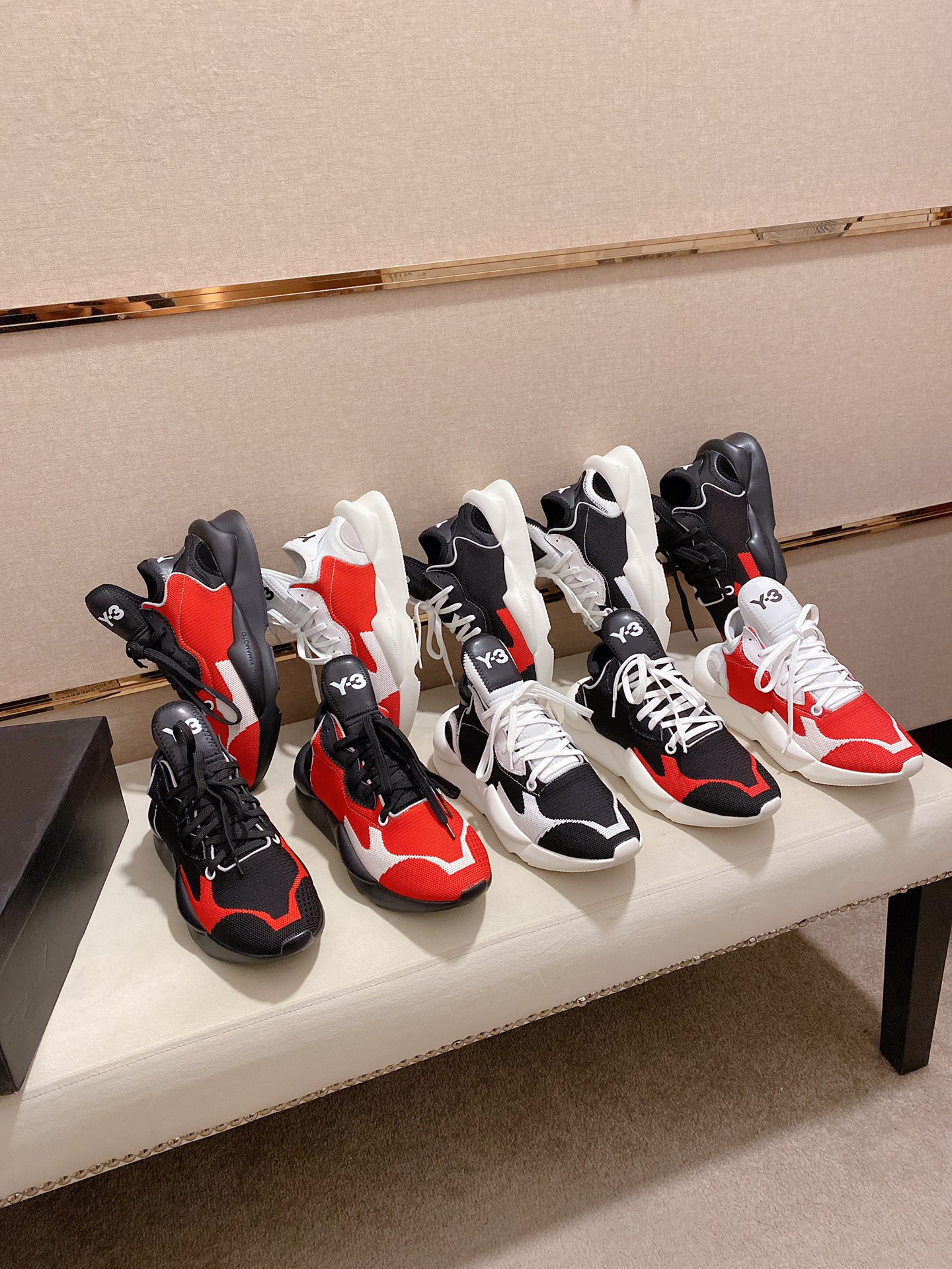 Y-3 Kaiwa Lace-Up Sneakers 12 - vstockx