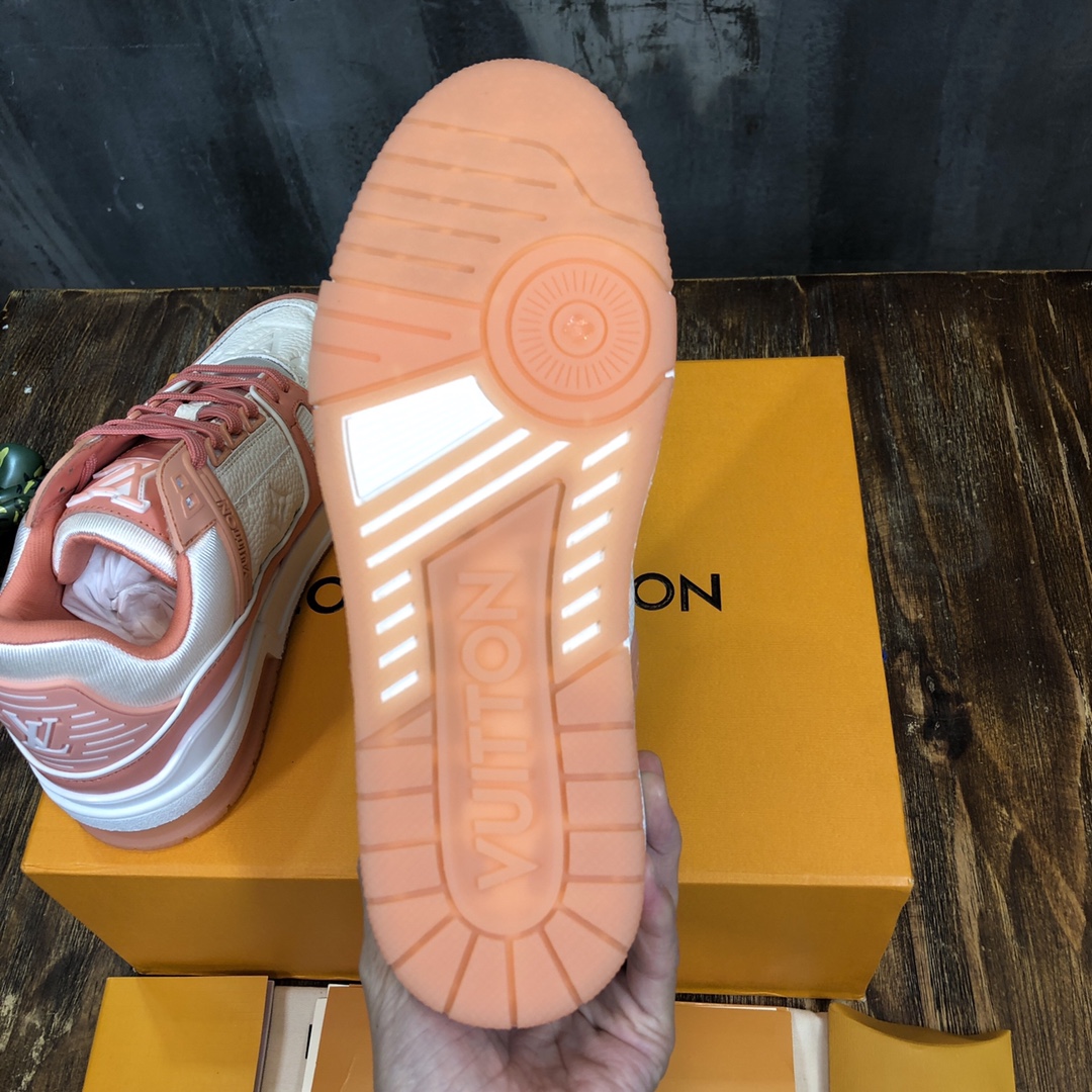 Louis Vuitton Trainer Sneakers 69 - vstockx