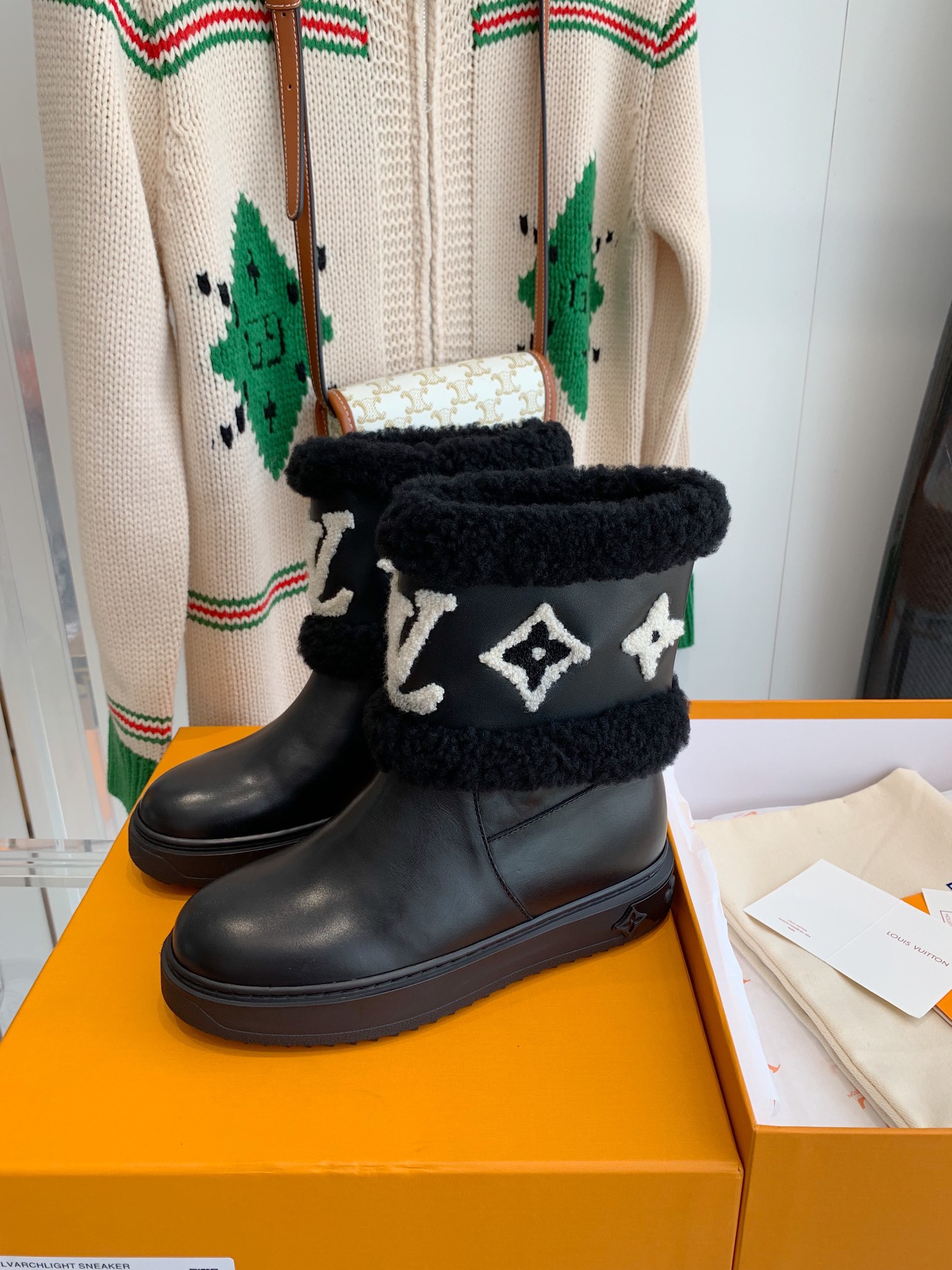 Louis Vuitton SNOWDROP FLAT ANKLE BOOTS WOMEN 13 - vstockx