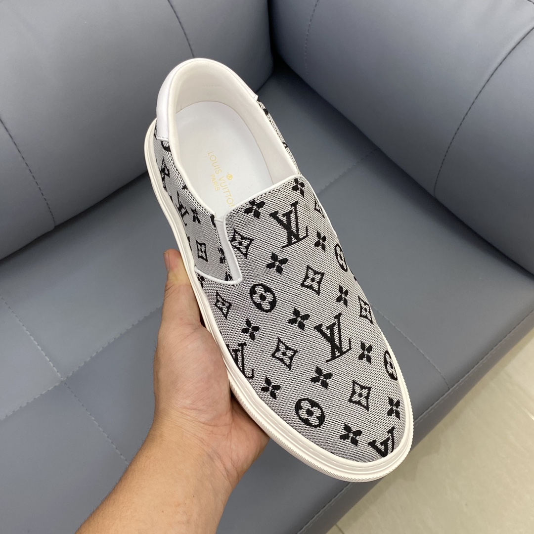 Louis Vuitton Monogram Denim sneaker 1 - vstockx