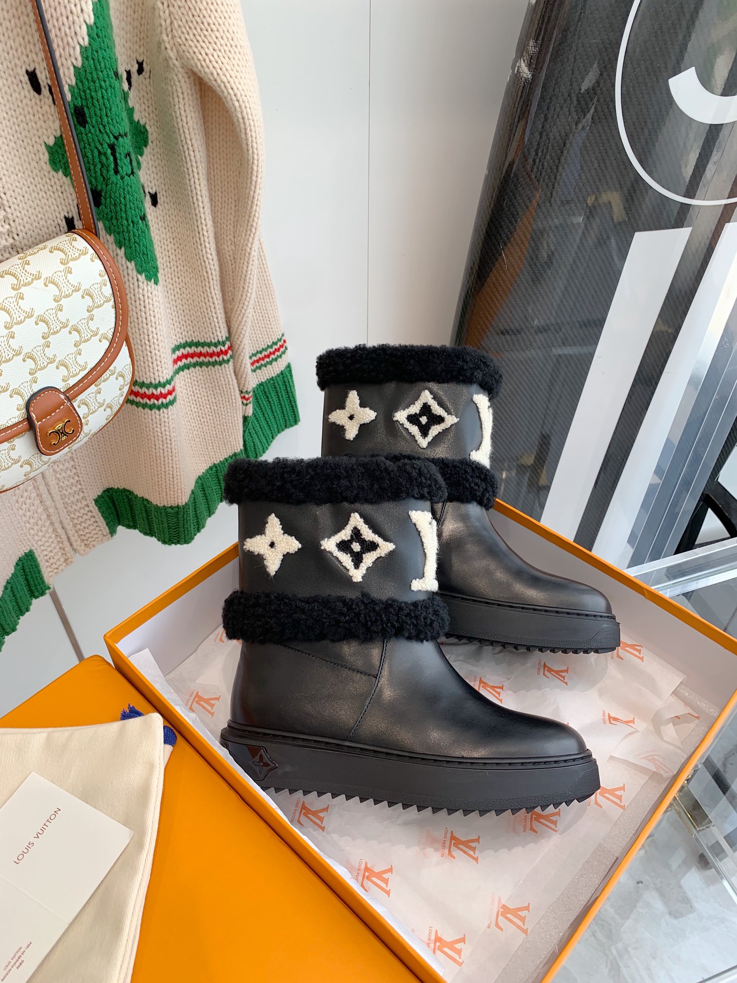 Louis Vuitton SNOWDROP FLAT ANKLE BOOTS WOMEN 13 - vstockx