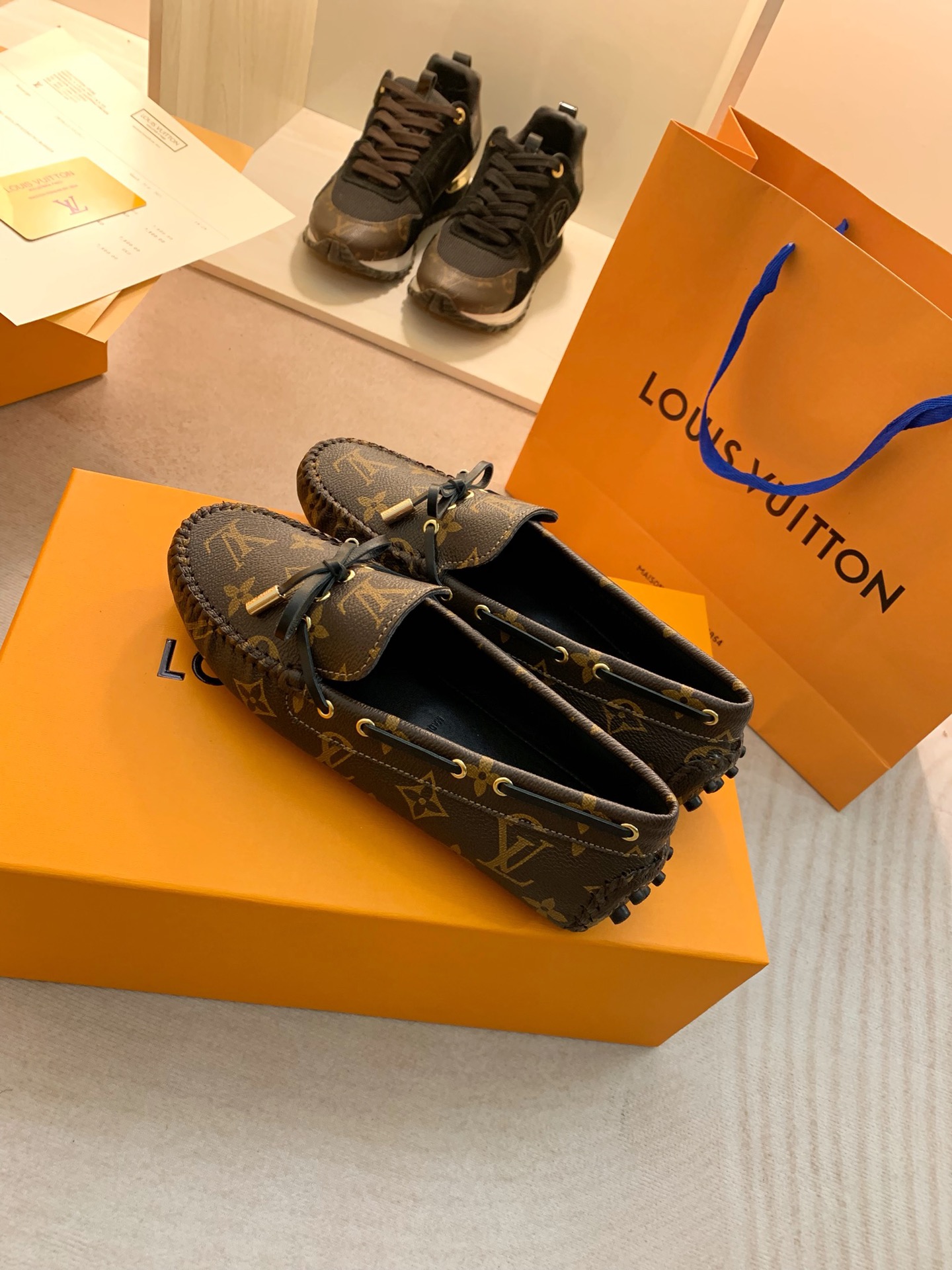 Louis Vuitton GLORIA FLAT LOAFERS WOMEN 11 - vstockx