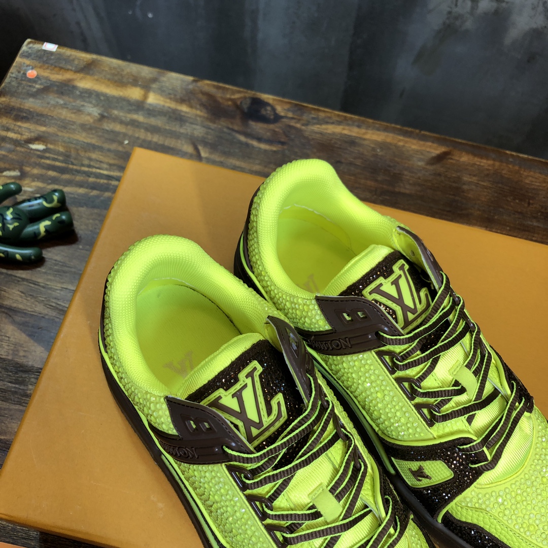 Louis Vuitton Trainer Sneakers 86 - vstockx