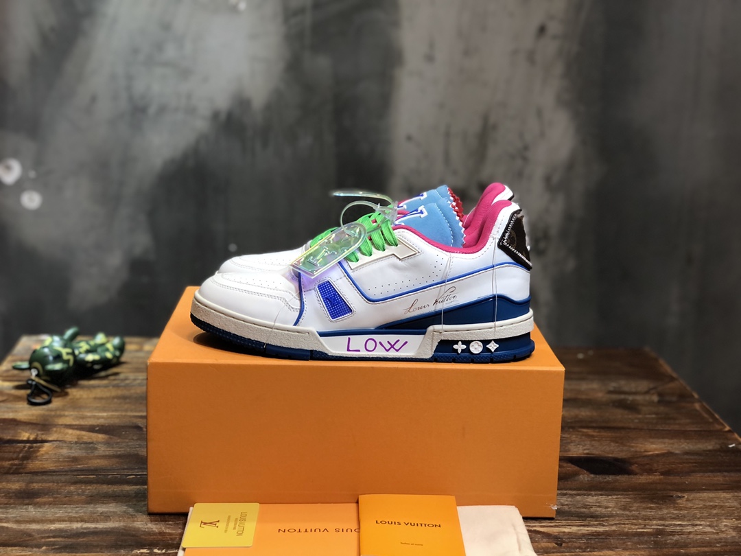 Louis Vuitton Trainer Sneakers 82 - vstockx