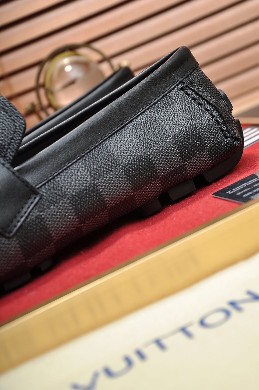 Louis Vuitton Leather Boots 10 - vstockx