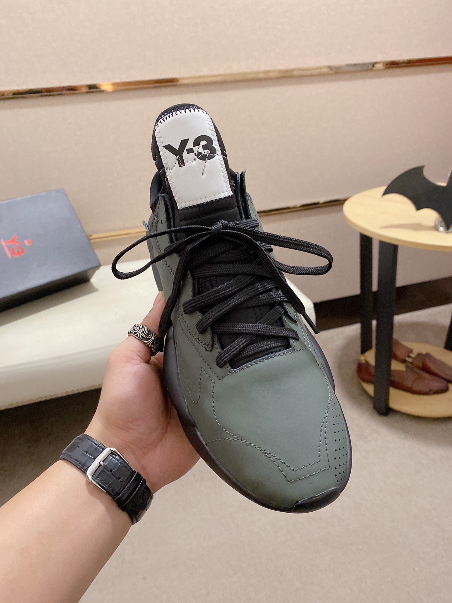 Y-3 Kaiwa Lace-Up Sneakers 21 - vstockx
