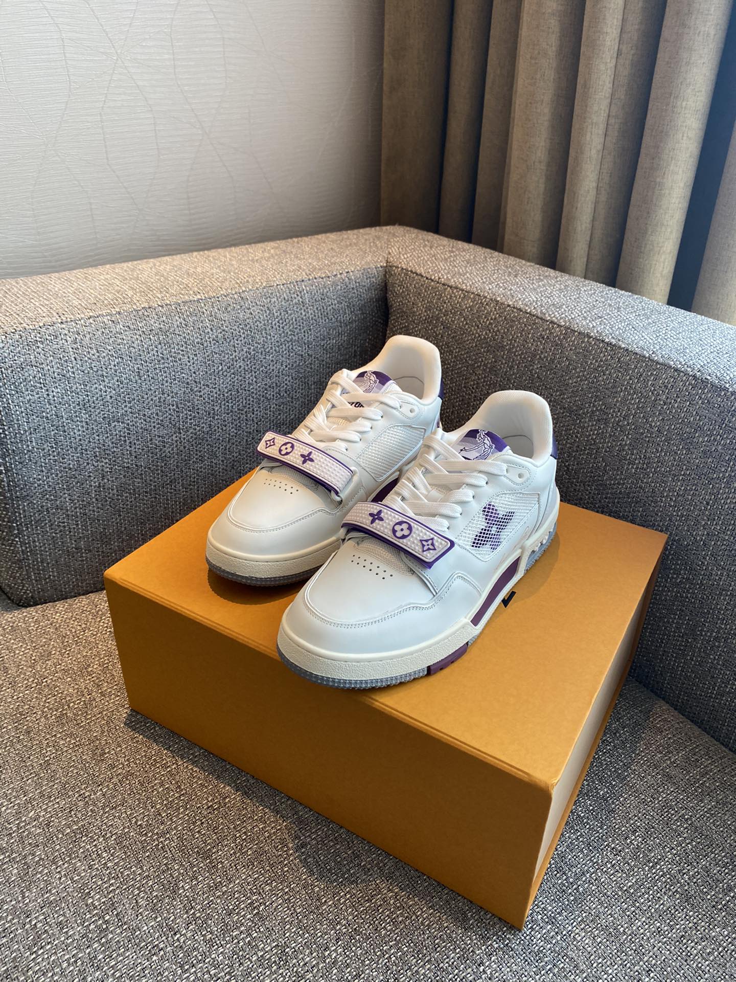 Louis Vuitton LV TRAINERS SNEAKER 9 - vstockx