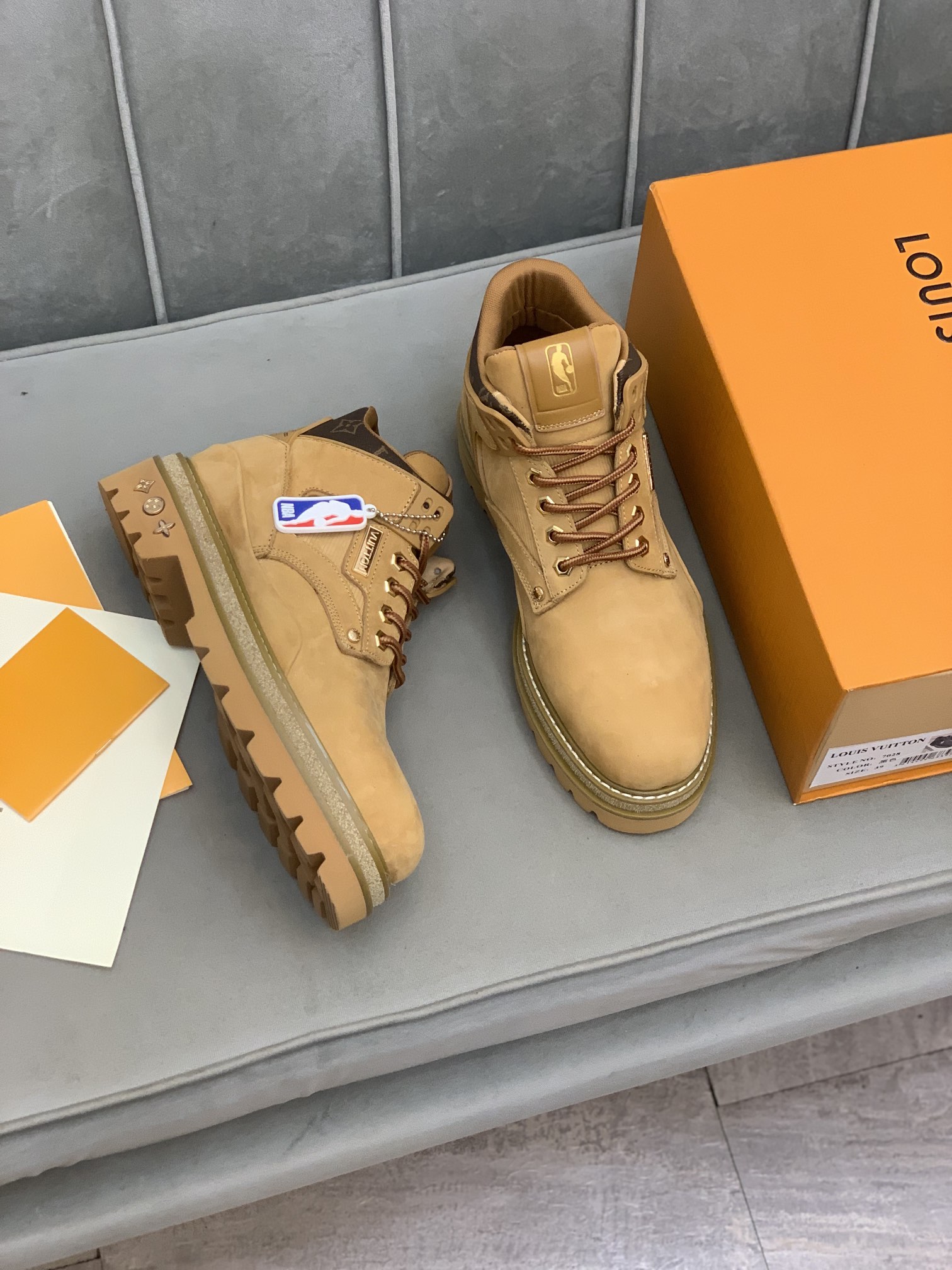 Louis Vuitton 1a8jtx Oberkampf Ankle Boots/Booties 2 - vstockx