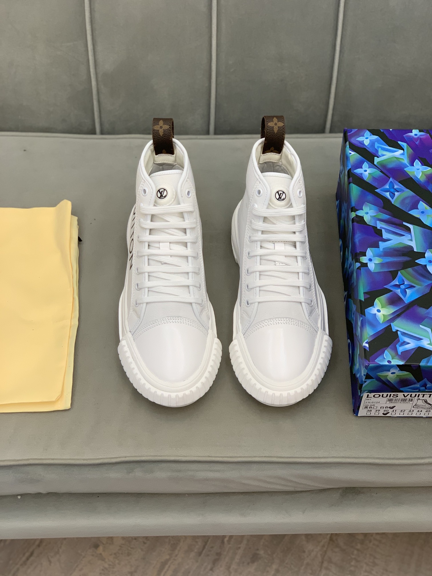 Louis Vuitton Squad sneaker 3 - vstockx
