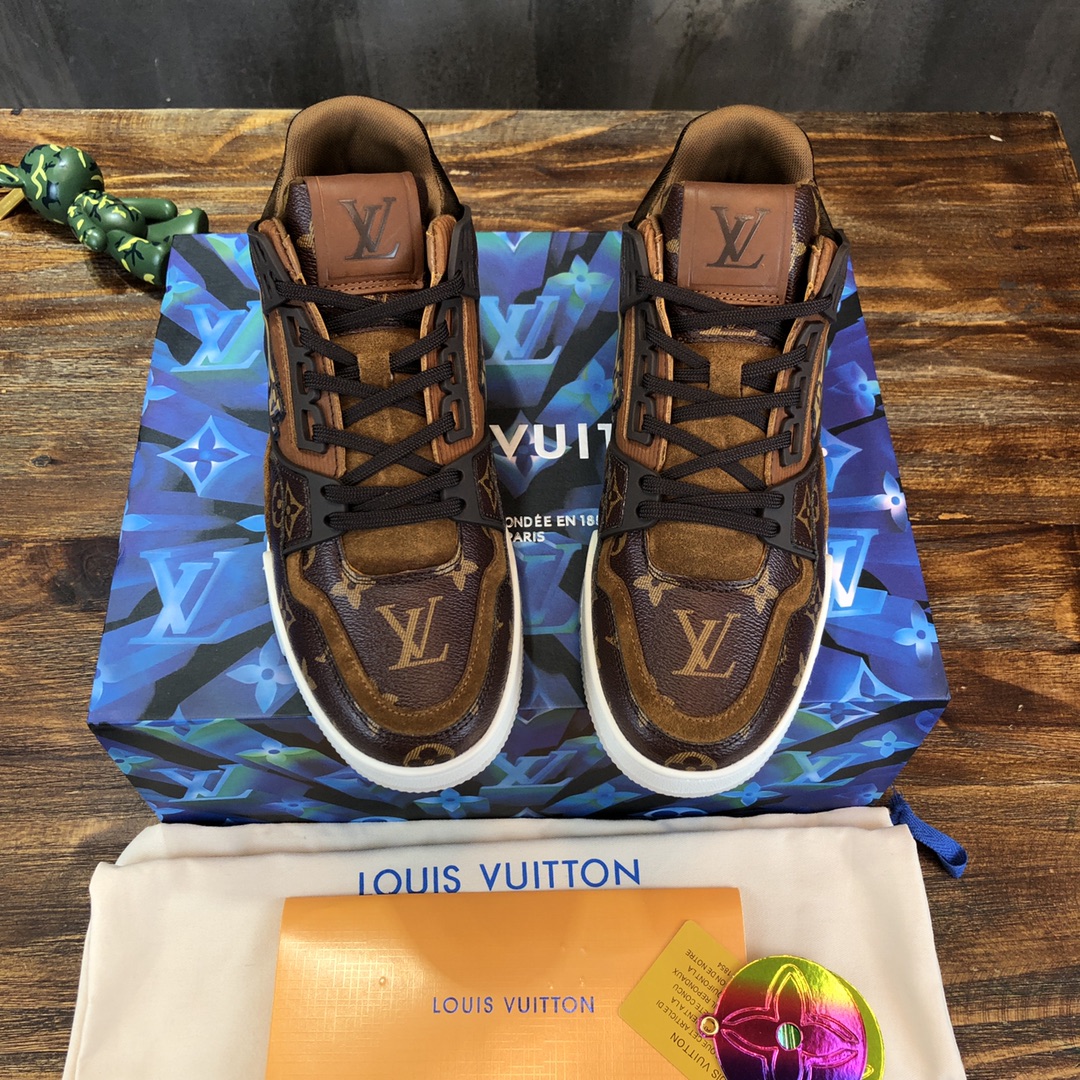 Louis Vuitton Trainer Sneakers 8 - vstockx