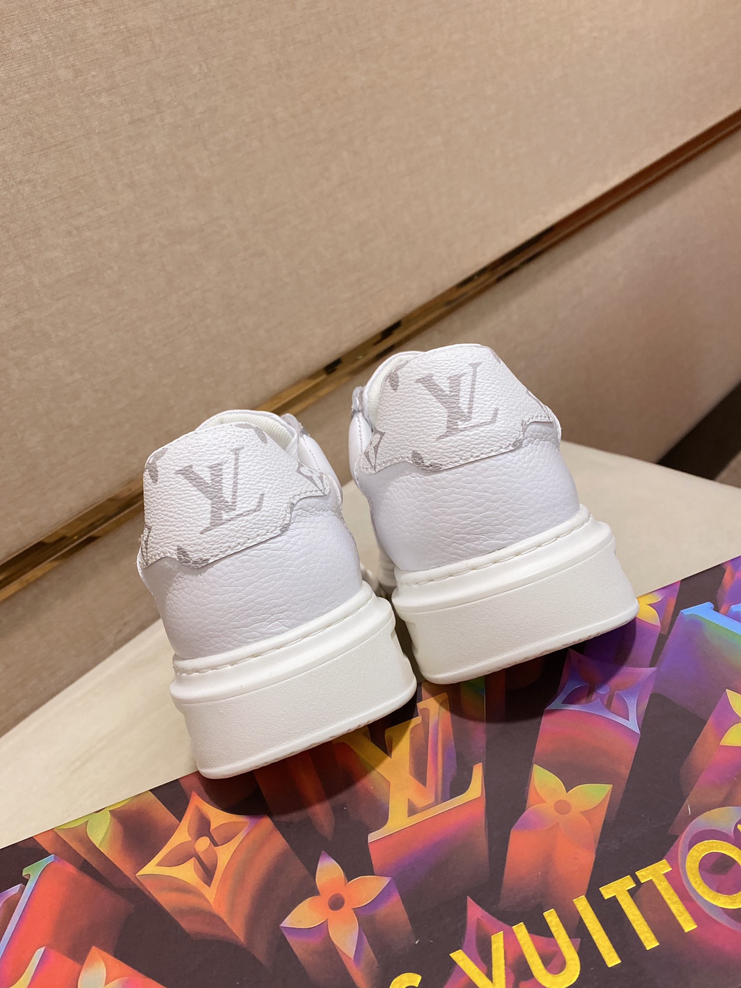 Louis Vuitton Low Top sneaker 110 - vstockx