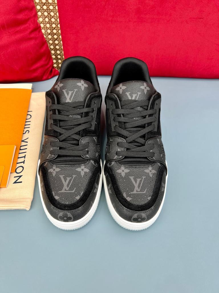 Louis Vuitton Trainer Black Monogram - vstockx
