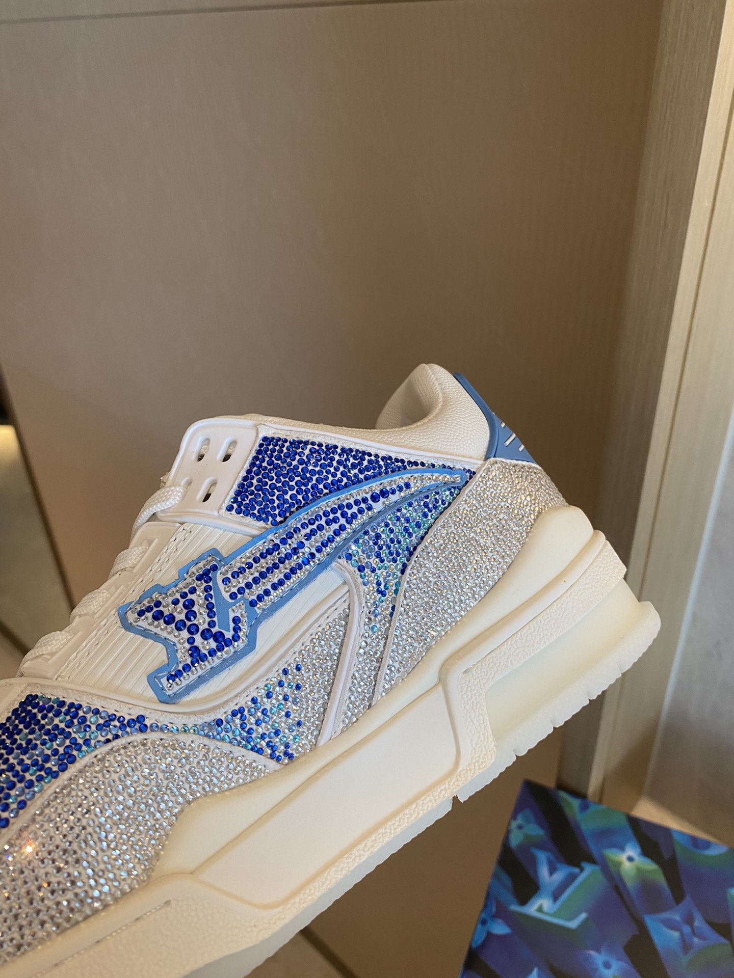 Louis Vuitton LV TRAINERS SNEAKER 9 - vstockx
